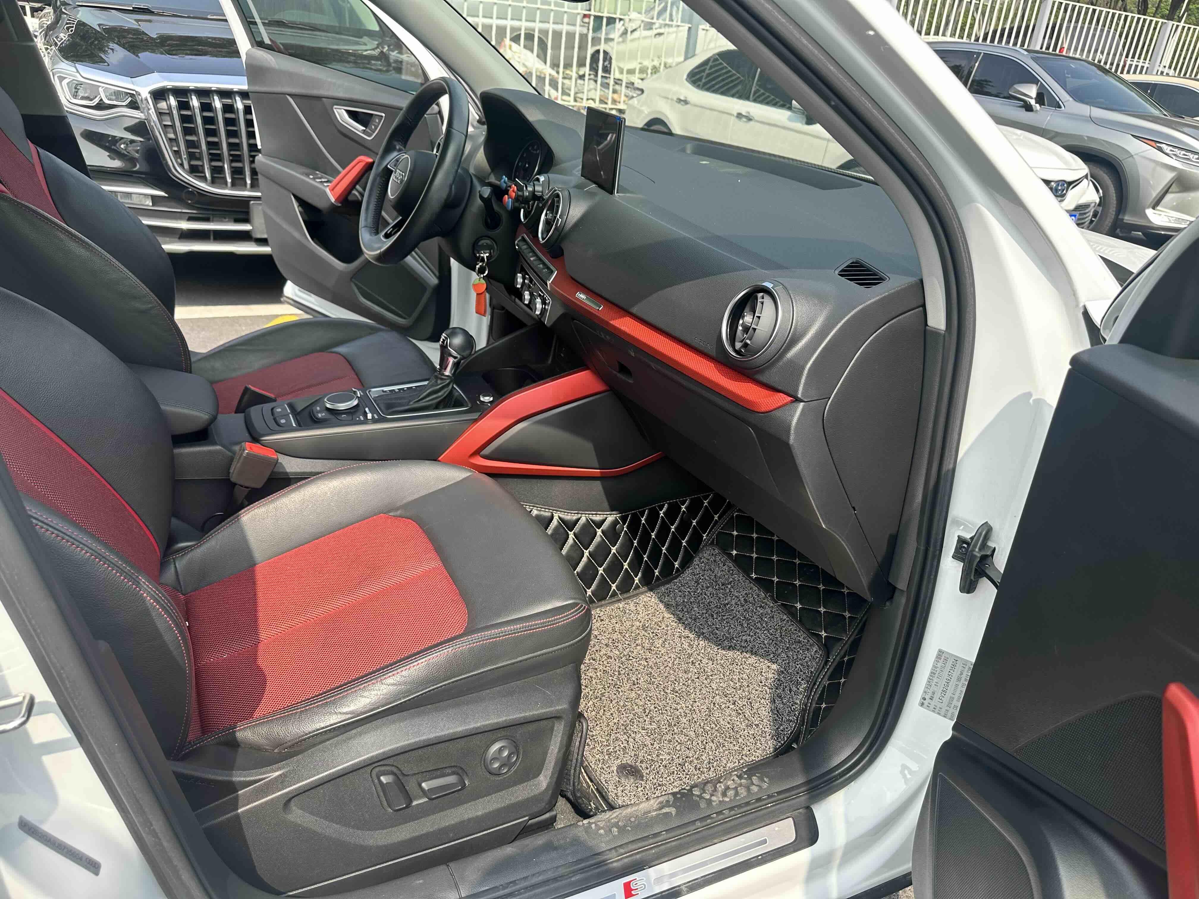 Q2L 2019 car image #18