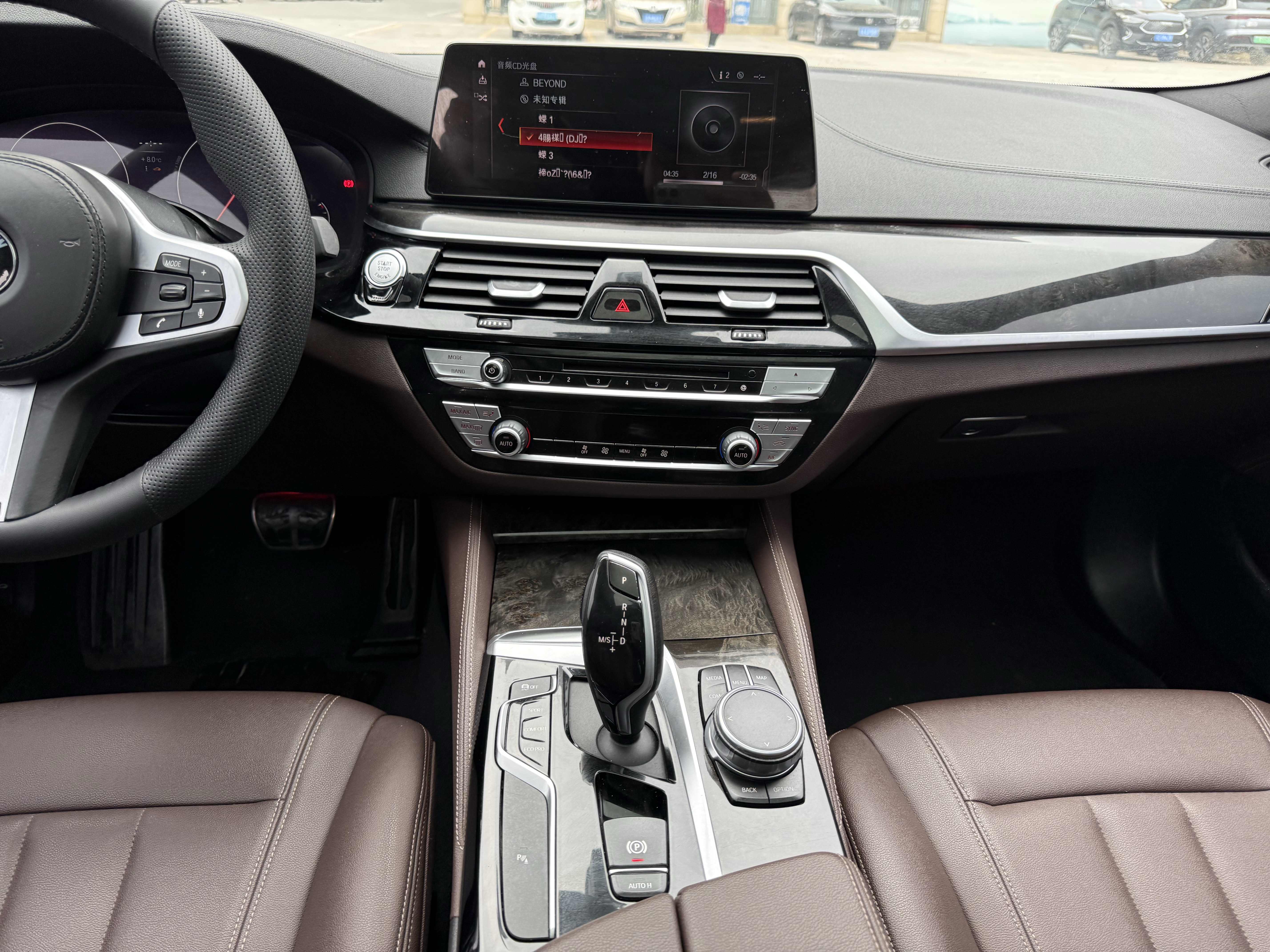 BMW 5 Series 2019 car image #18