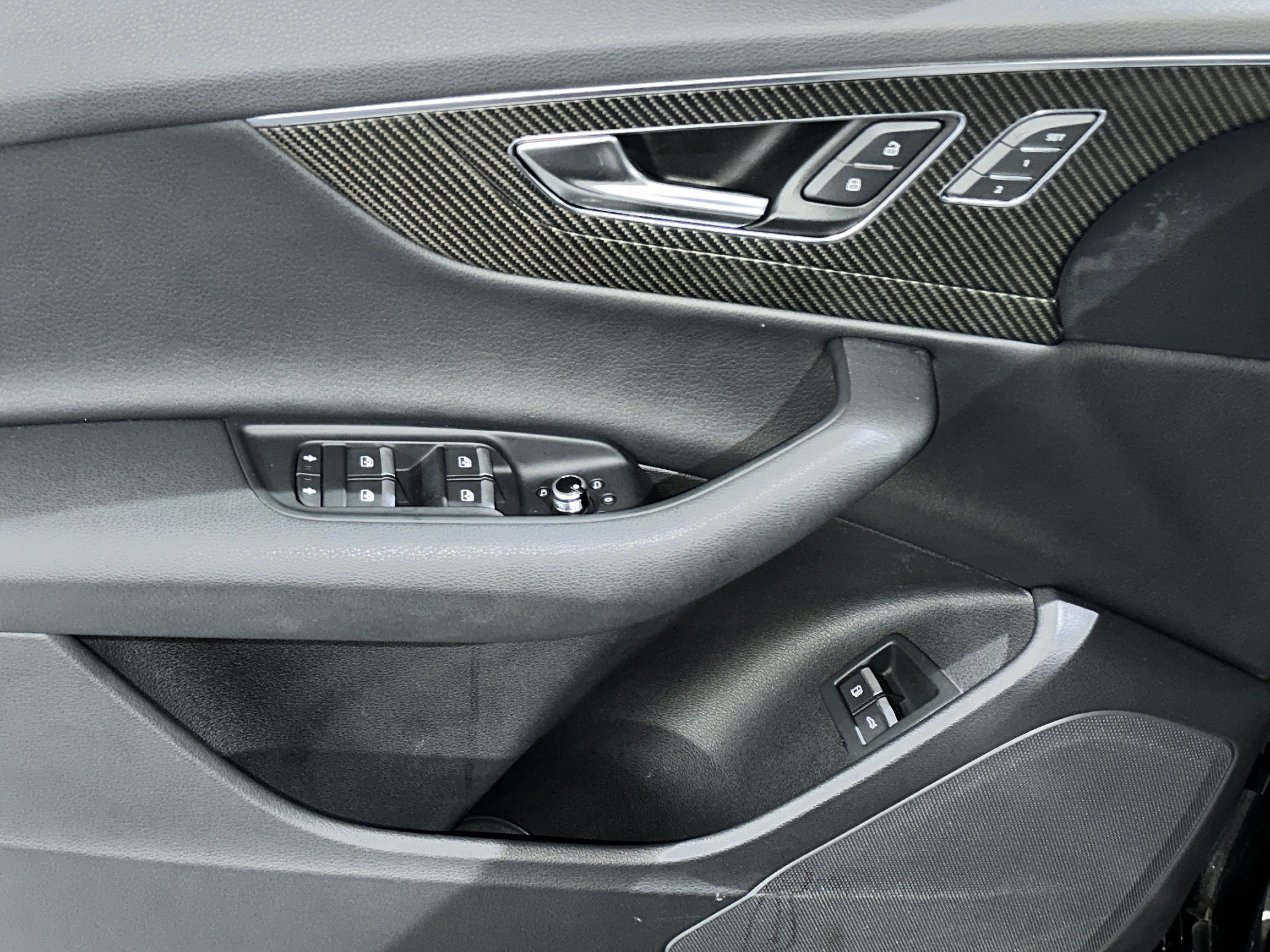 Audi Q7 New Energy 2019 car image #18