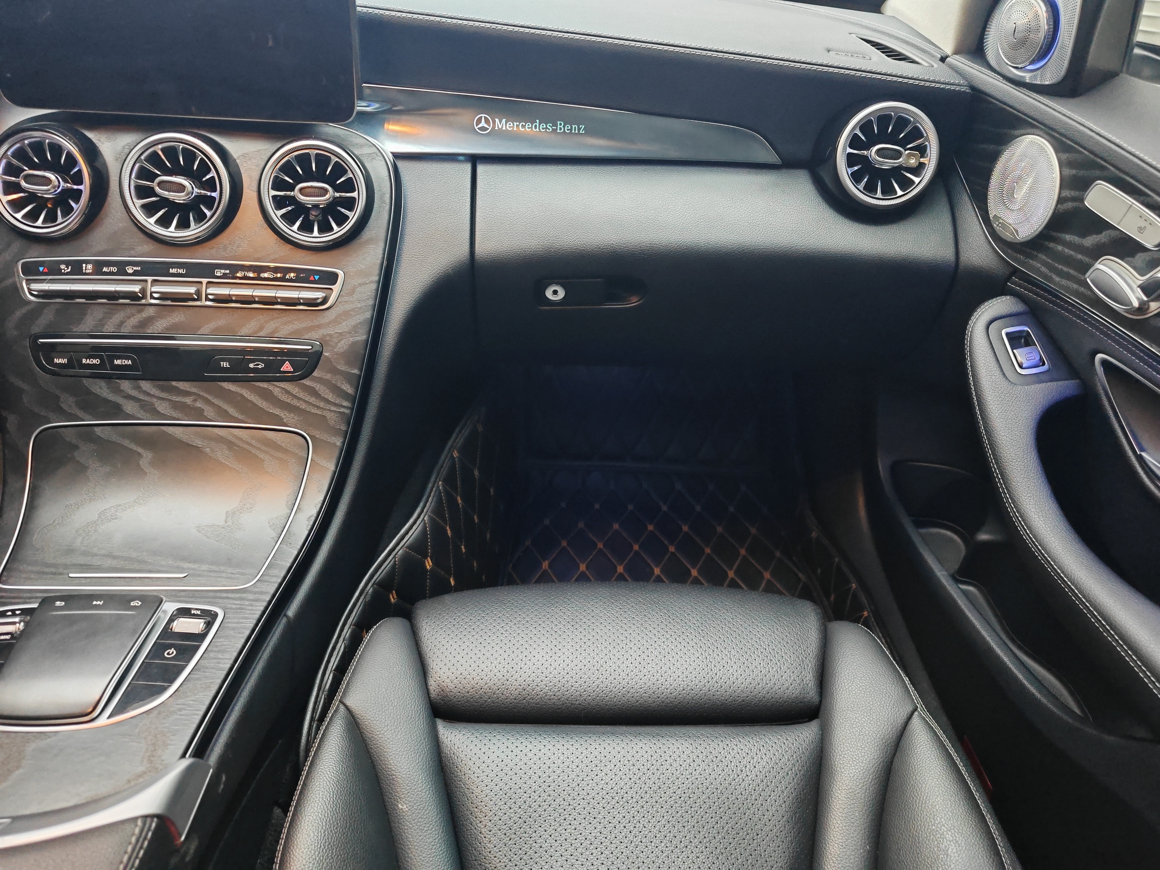 Mercedes-Benz C Class 2019 #18 Mercedes-Benz C Class 2019 car image #18