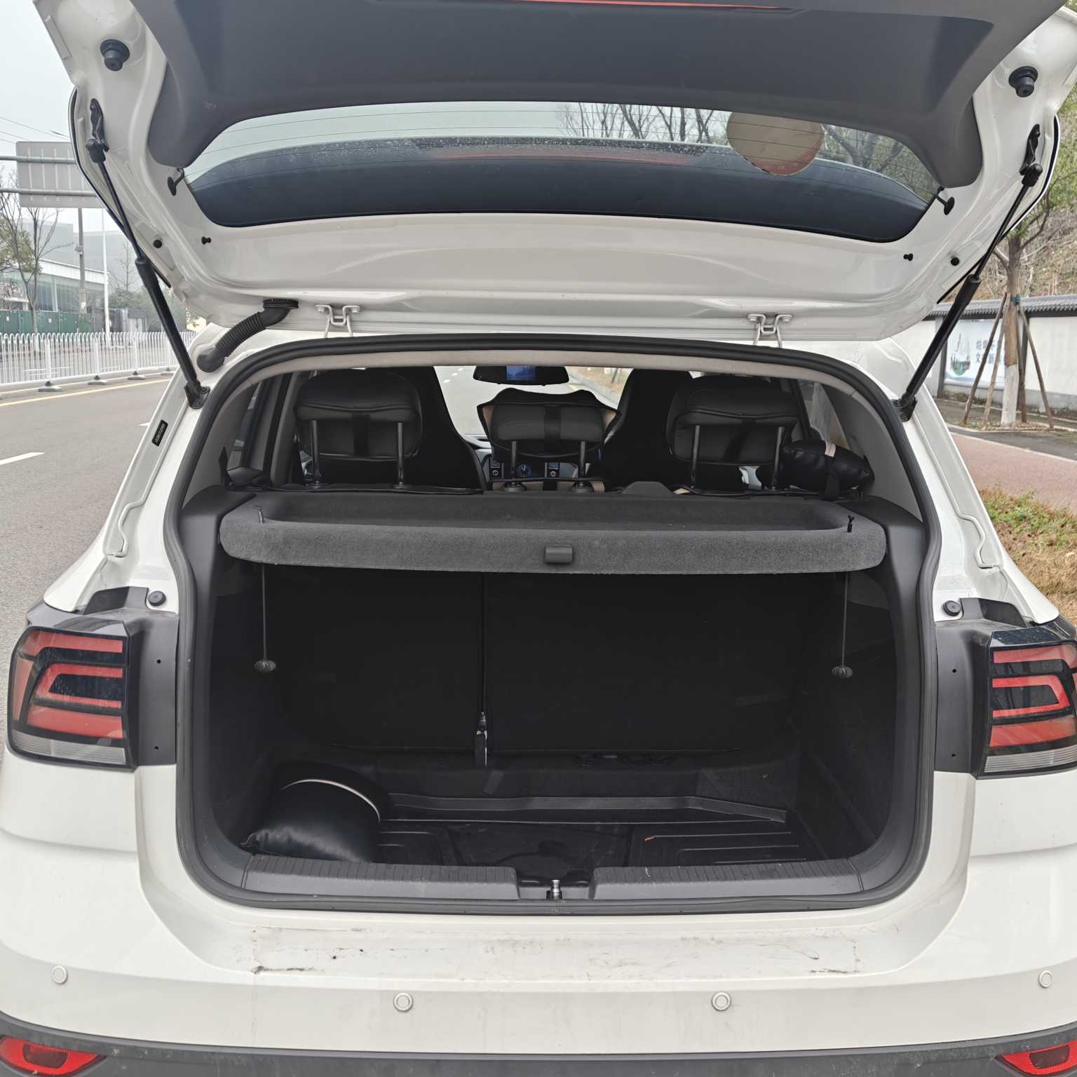 Volkswagen T-Cross 2020 car image #18