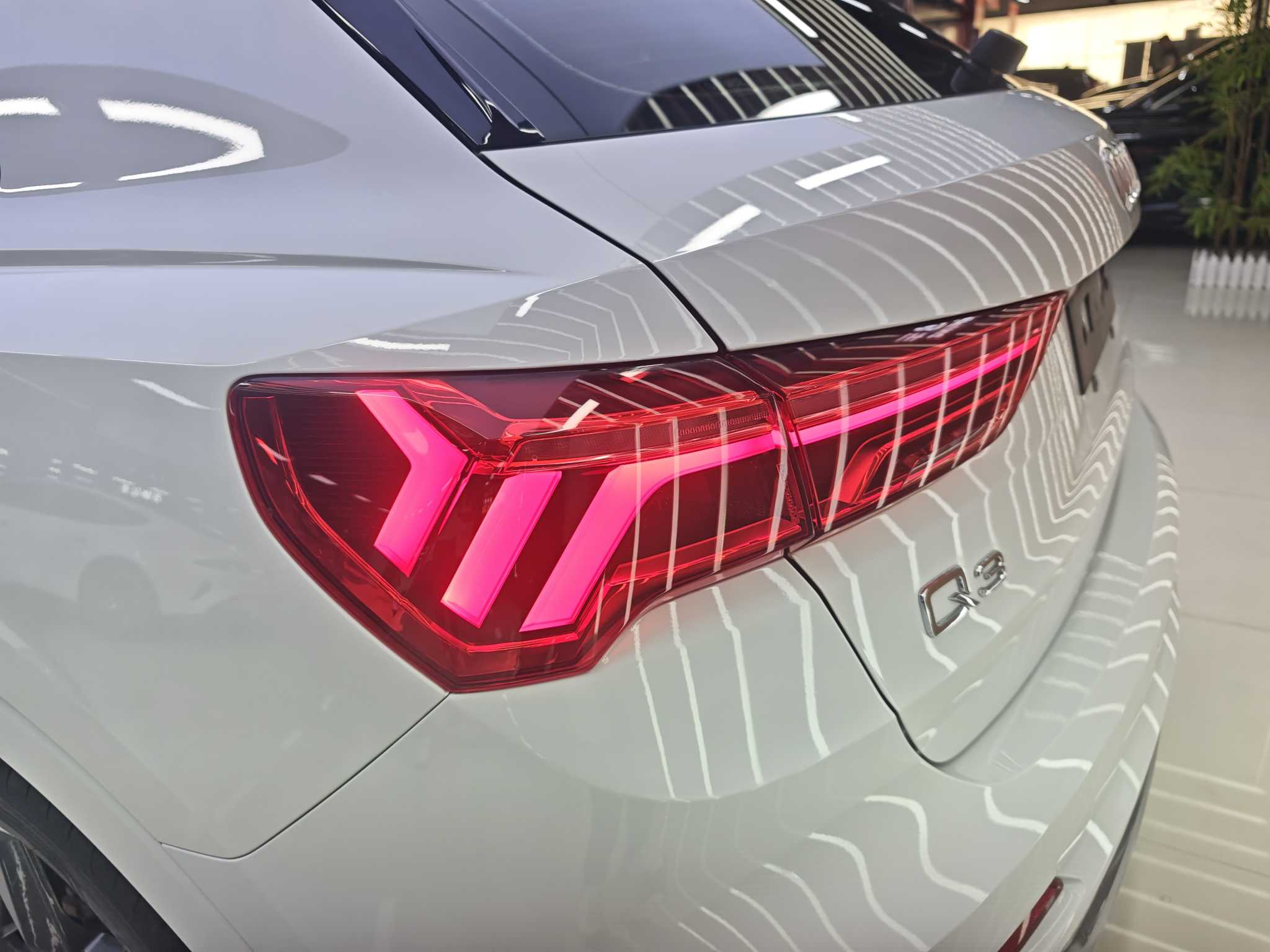 Audi Q3 2019 #18 Audi Q3 2019 car image #18