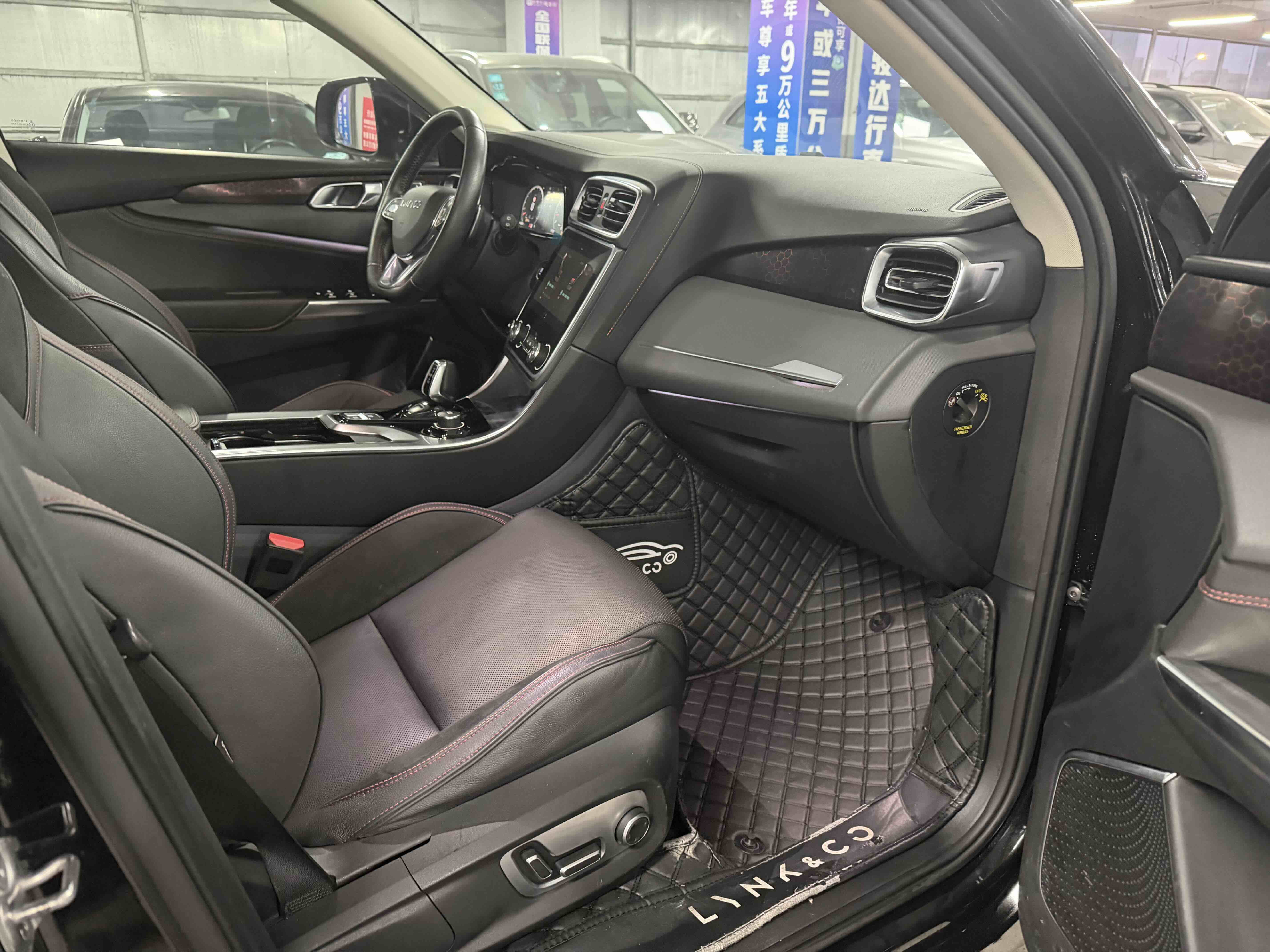 Lynk & Co 2019 car image #18