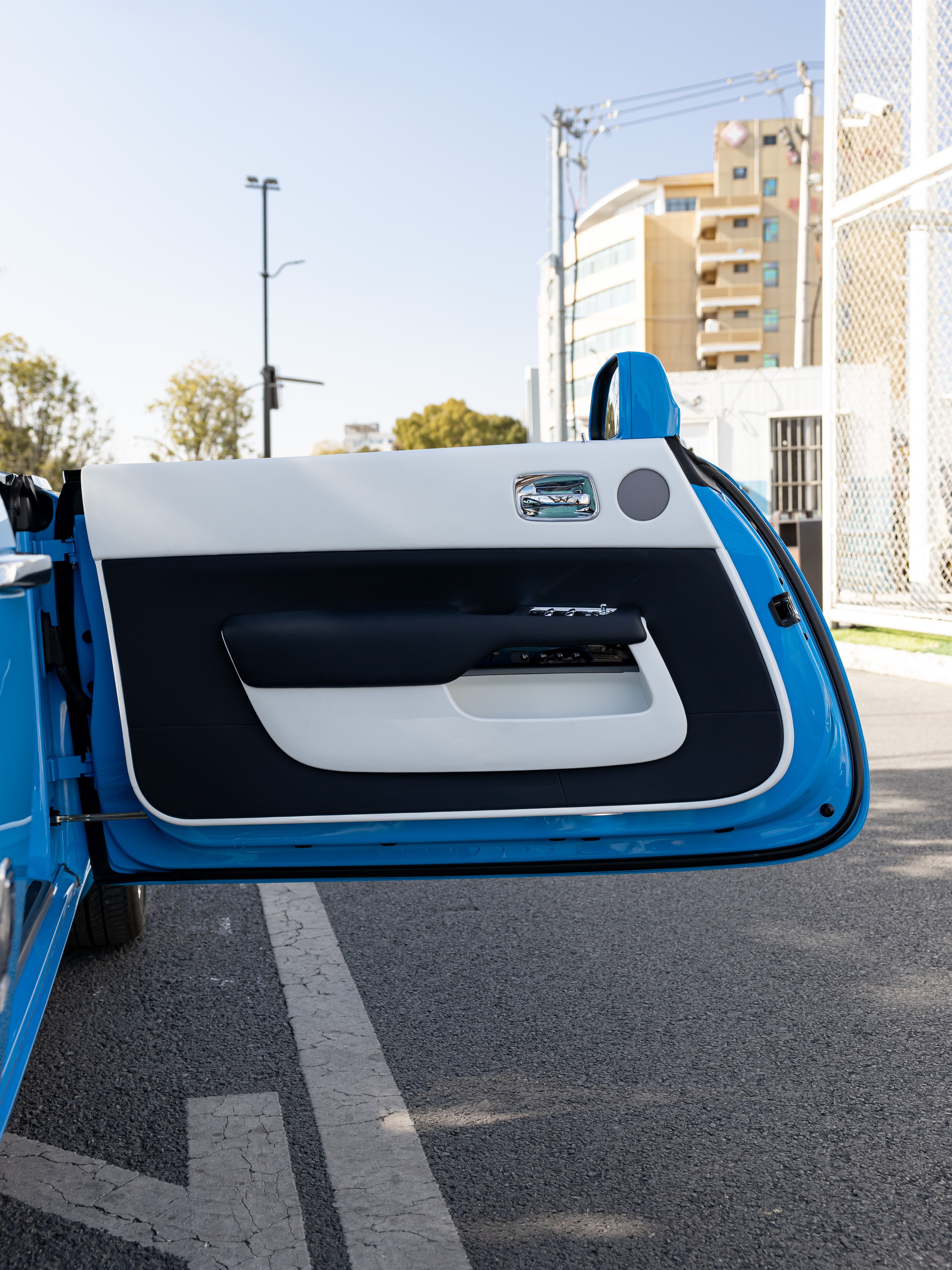 Rolls-Royce Dawn 2020 car image #18