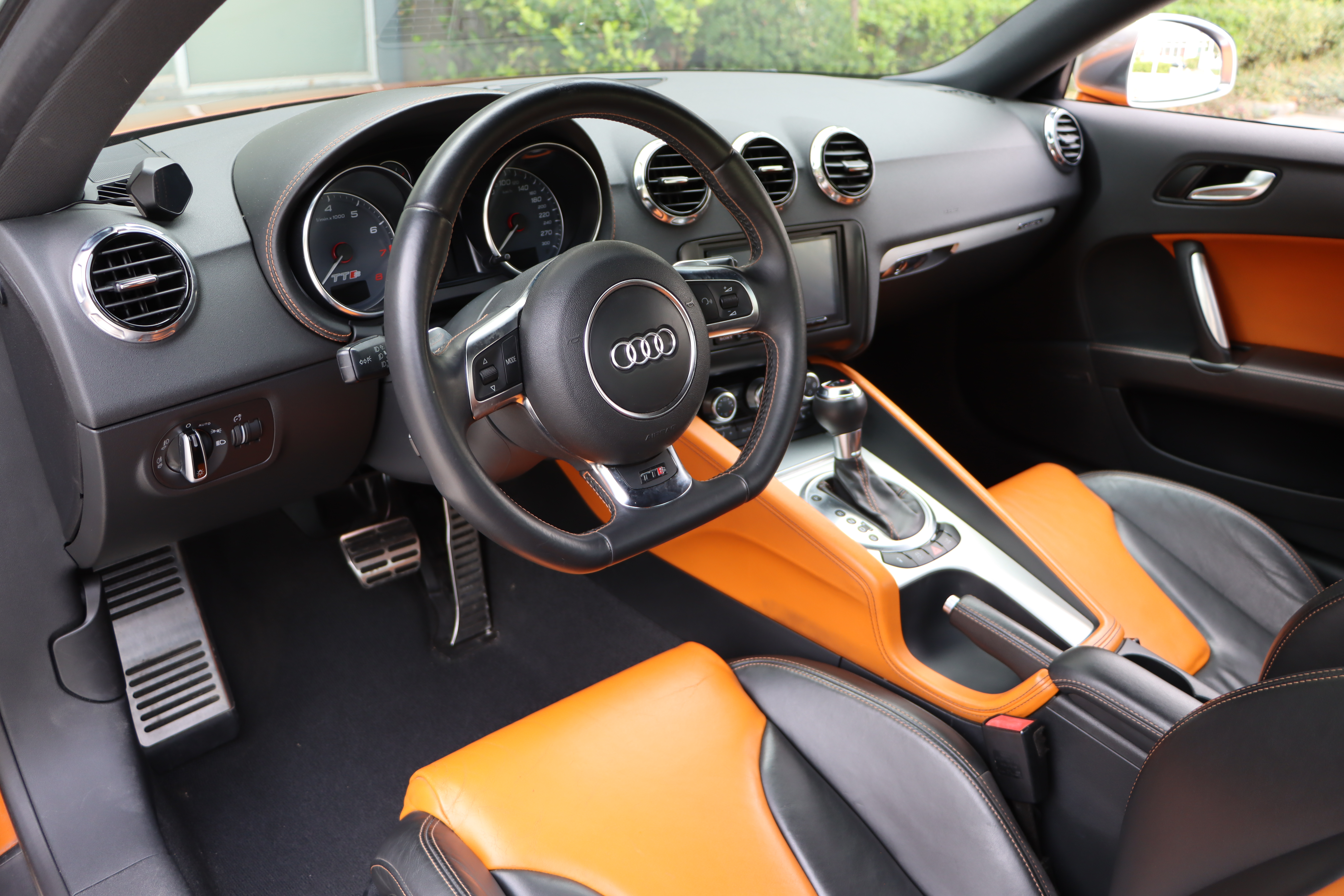 Audi TTS 2013 car image #18