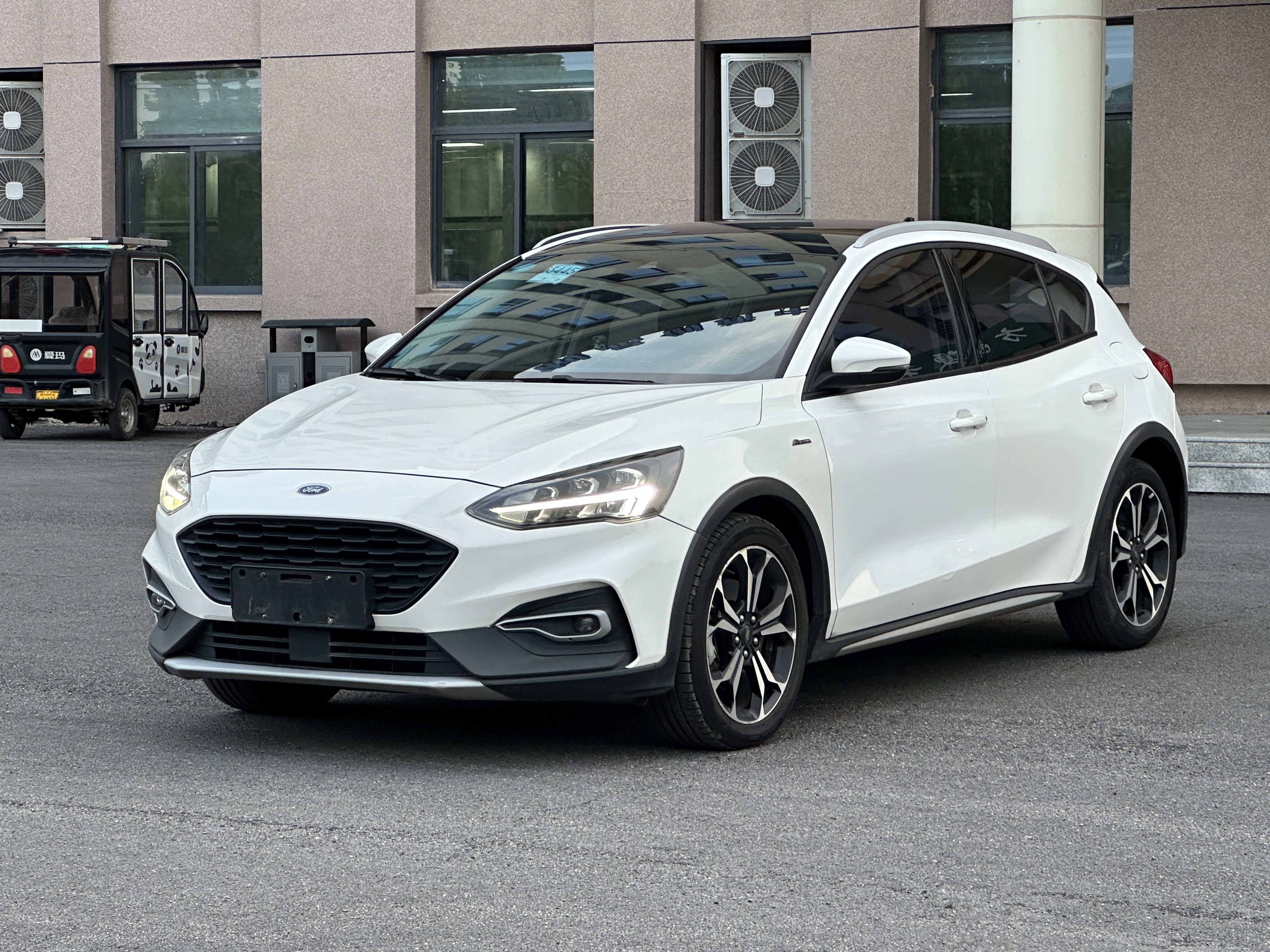 Ford Focus Active 2020 car image #18