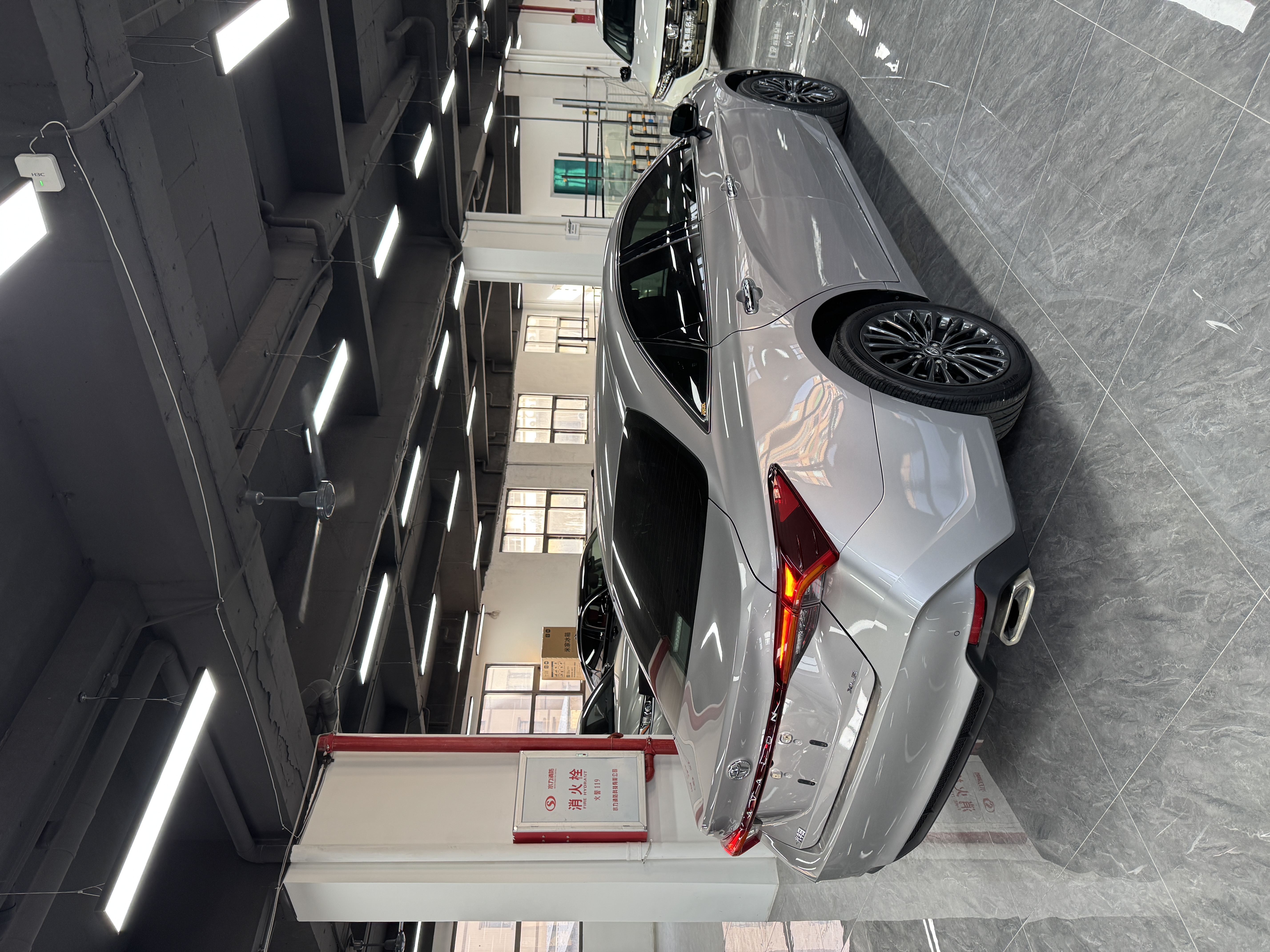 Toyota Avalon 2020 car image #18