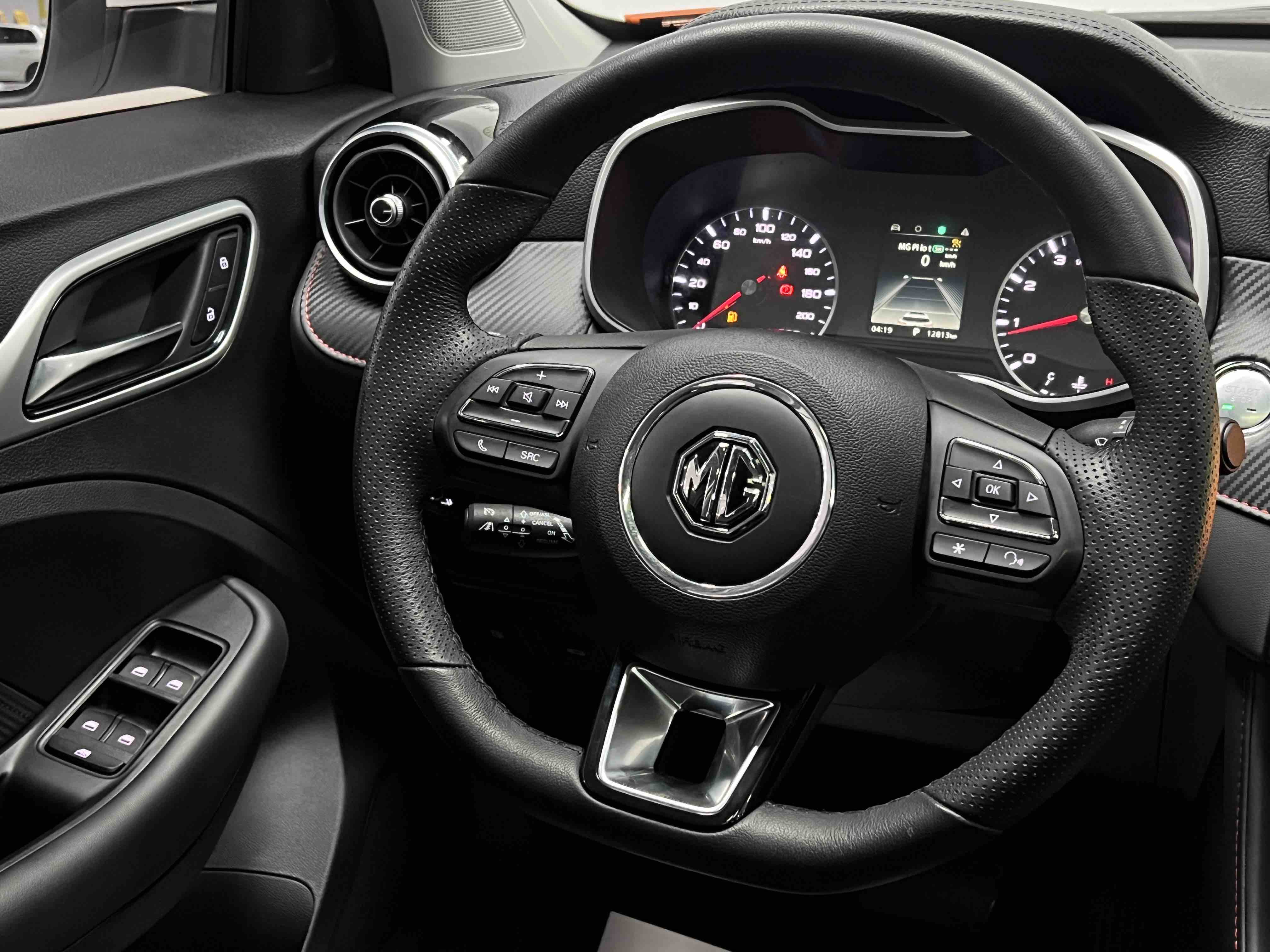 MG ZS 2022 car image #18