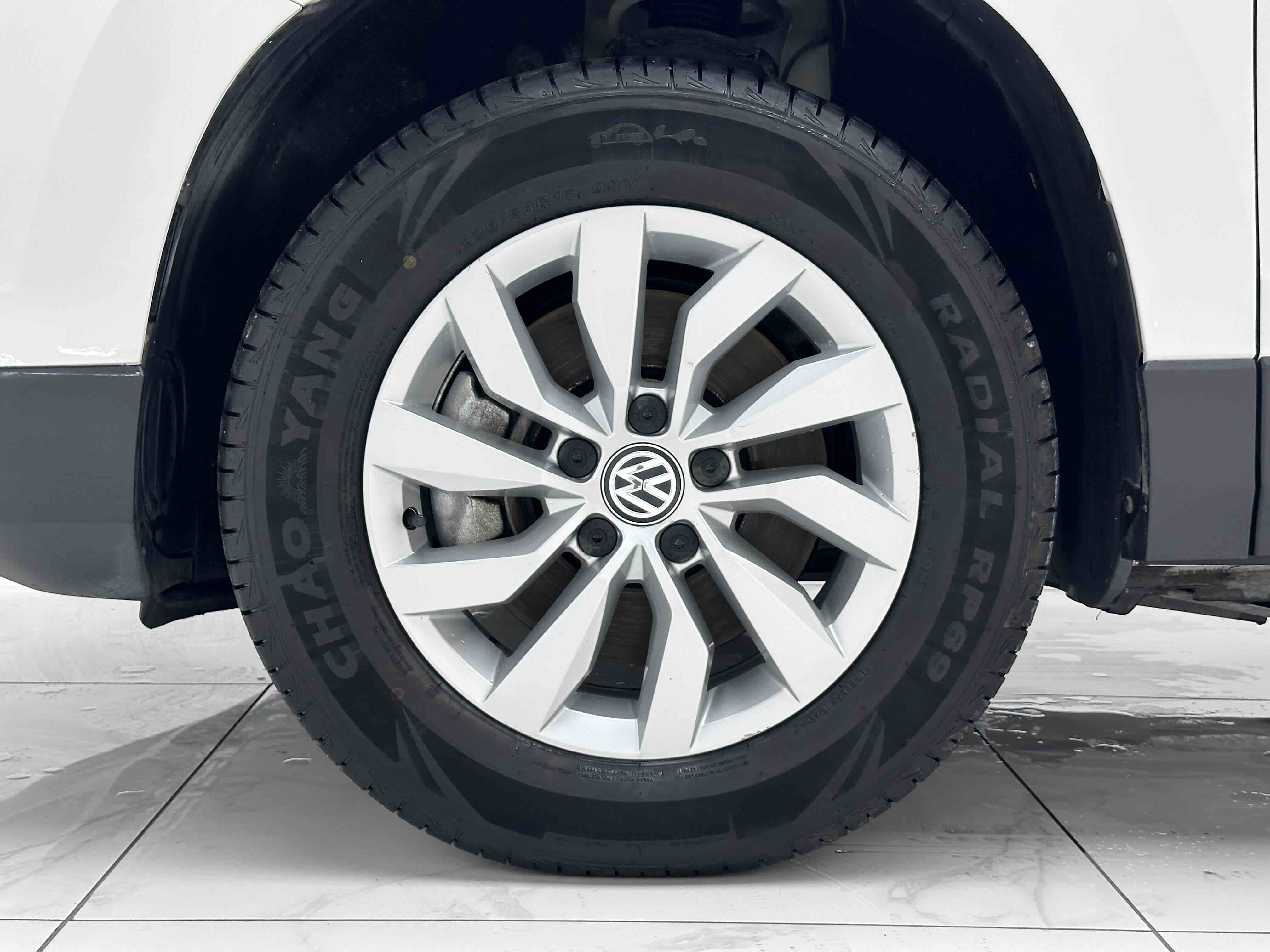 Volkswagen Tharu 2020 car image #18