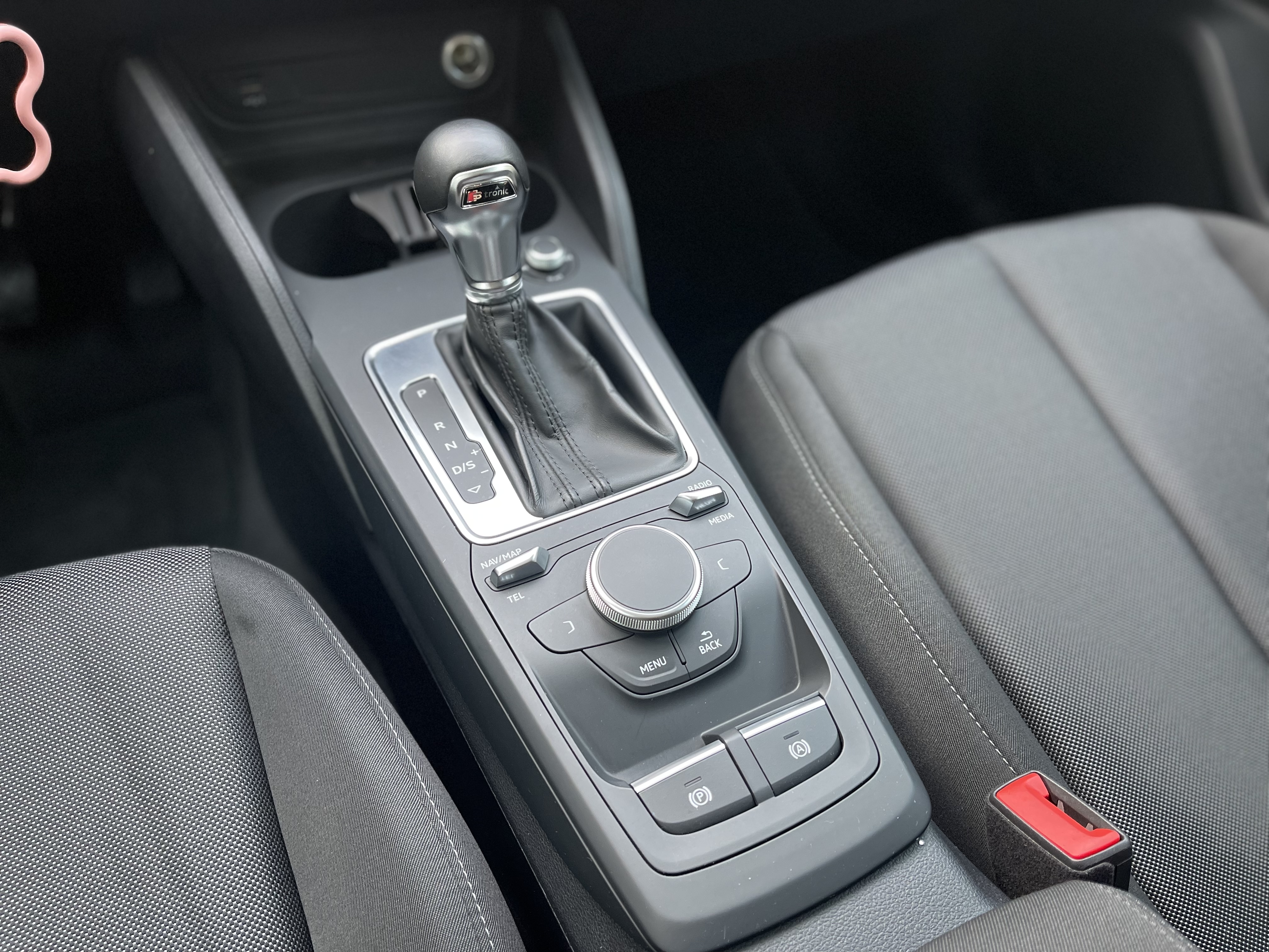 Q2L 2021 car image #18