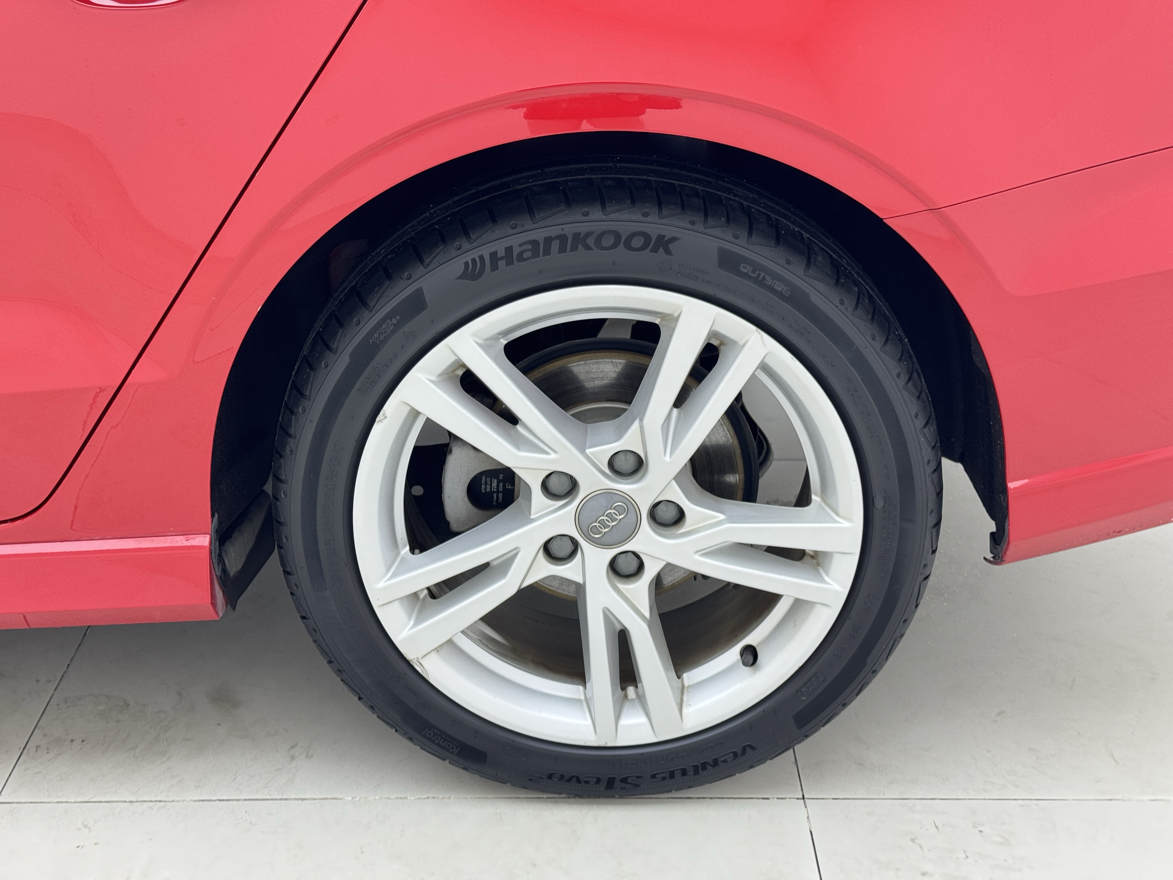 Audi 2020 car image #18