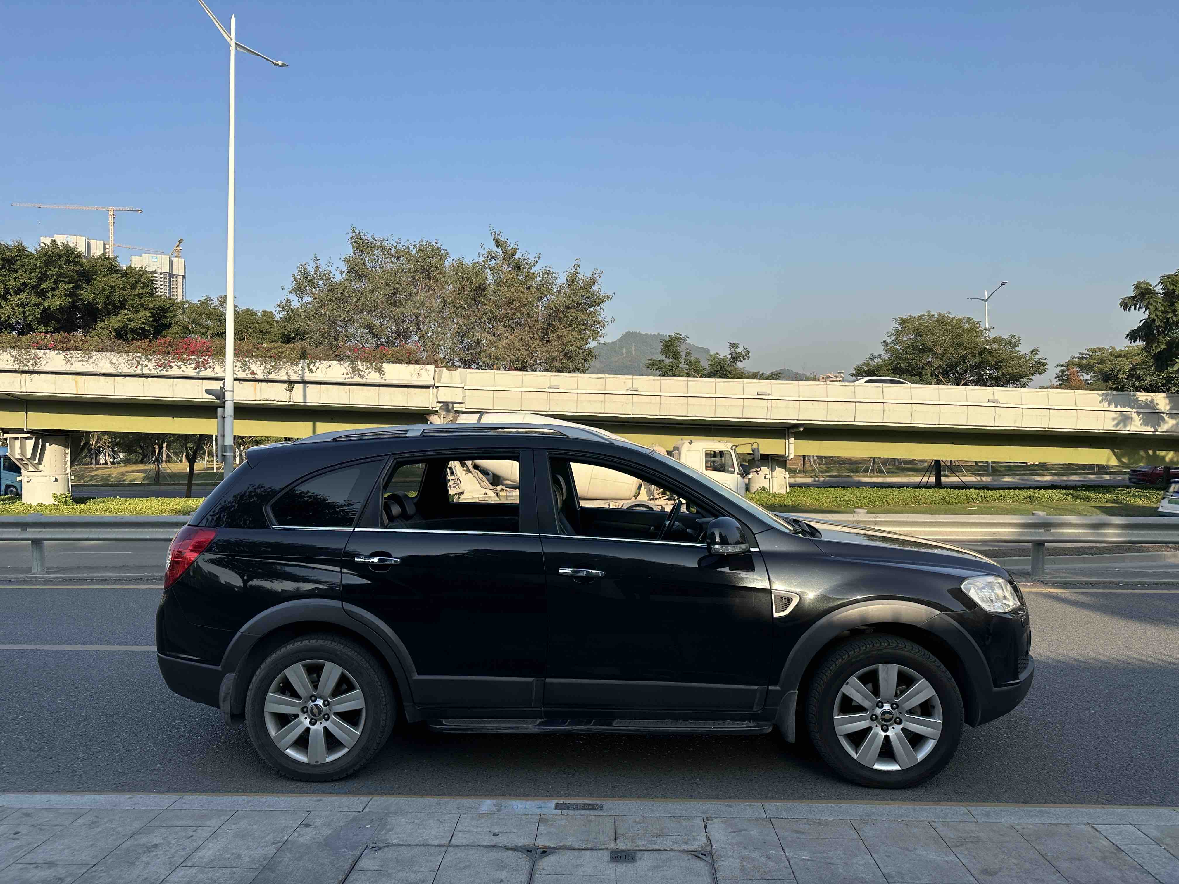 Chevrolet Captiva (Imported) 2011 car image #18