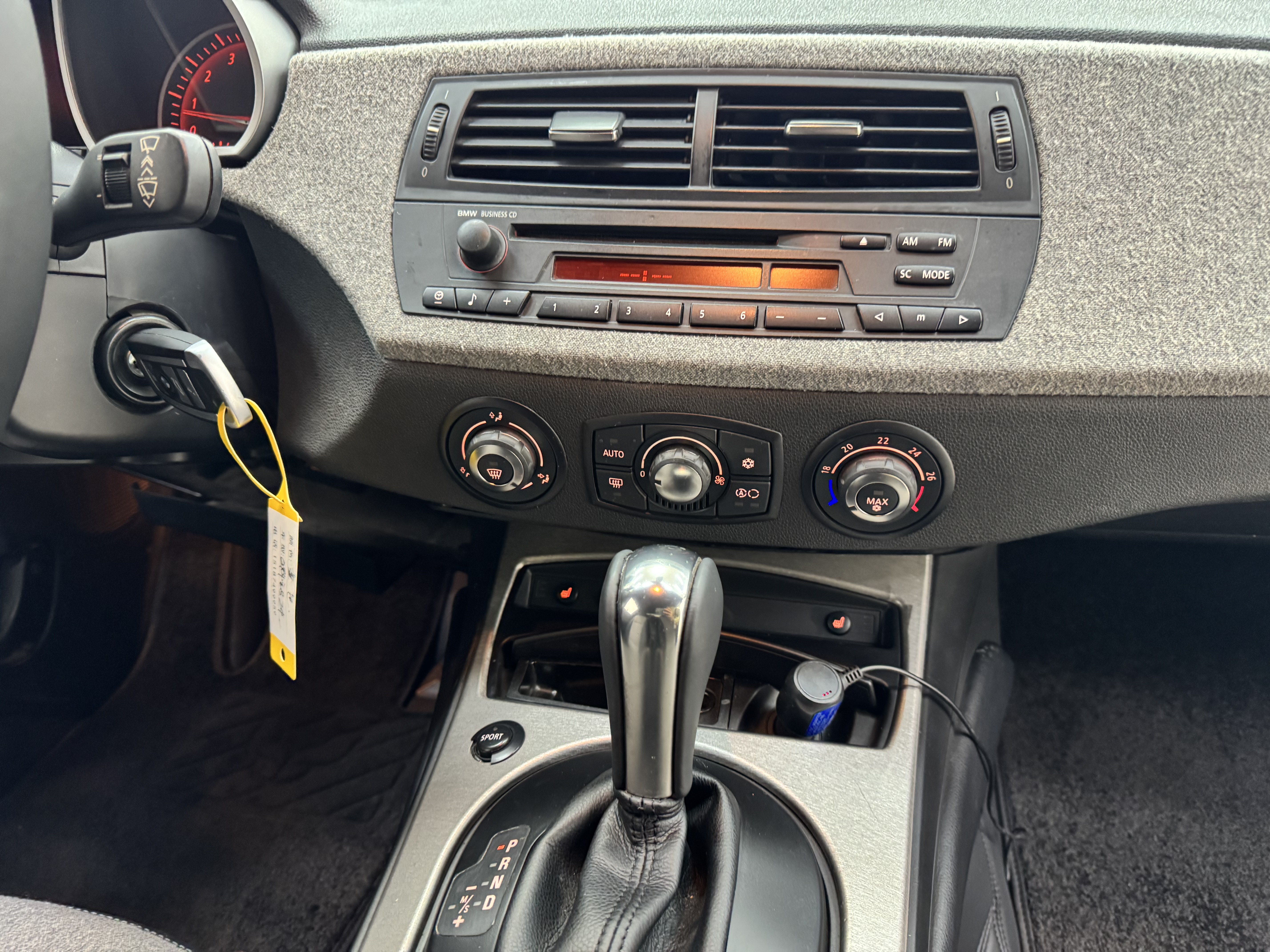 BMW Z4 2009 car image #18