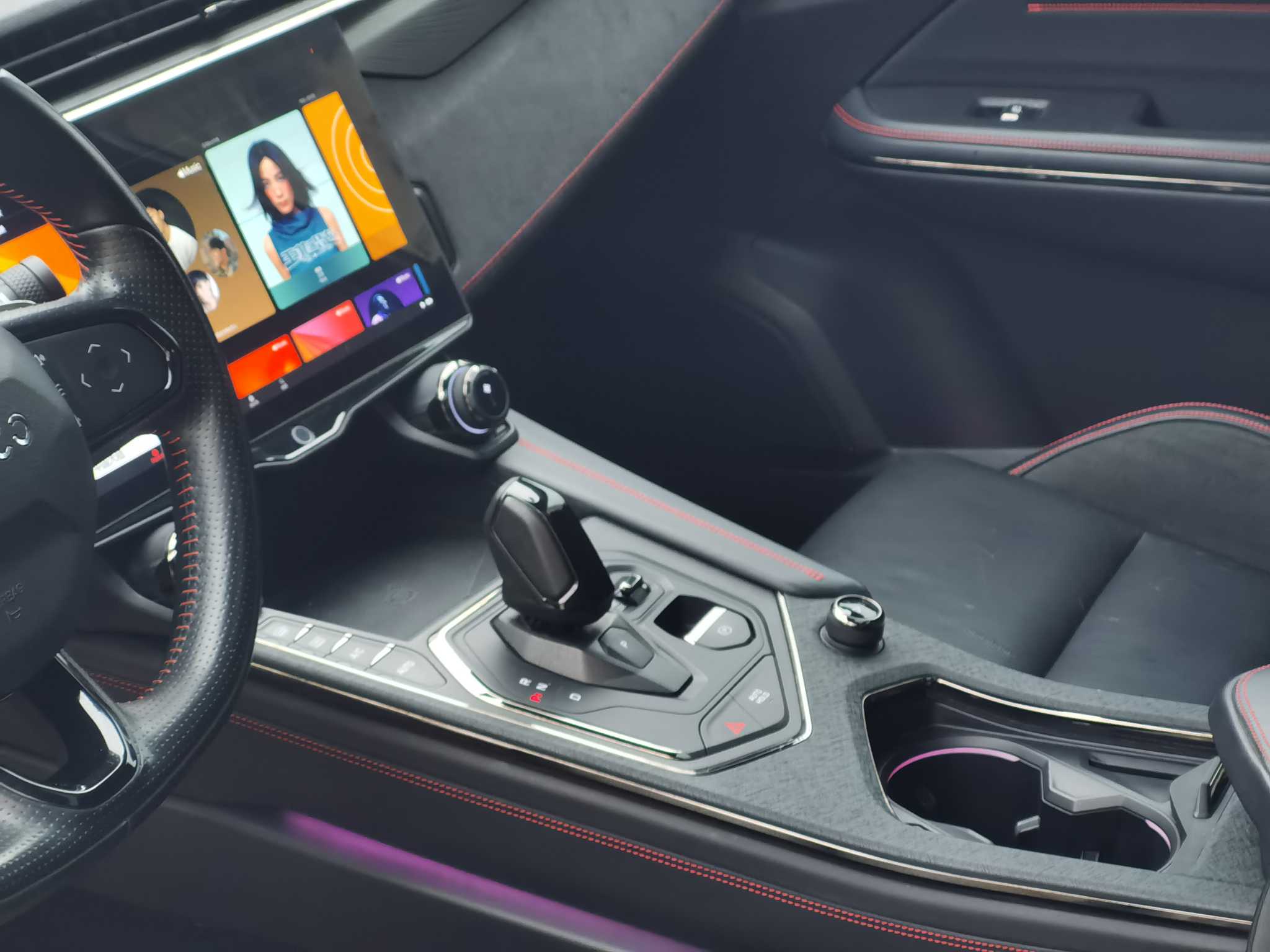 Lynk & Co 05 2020 car image #18