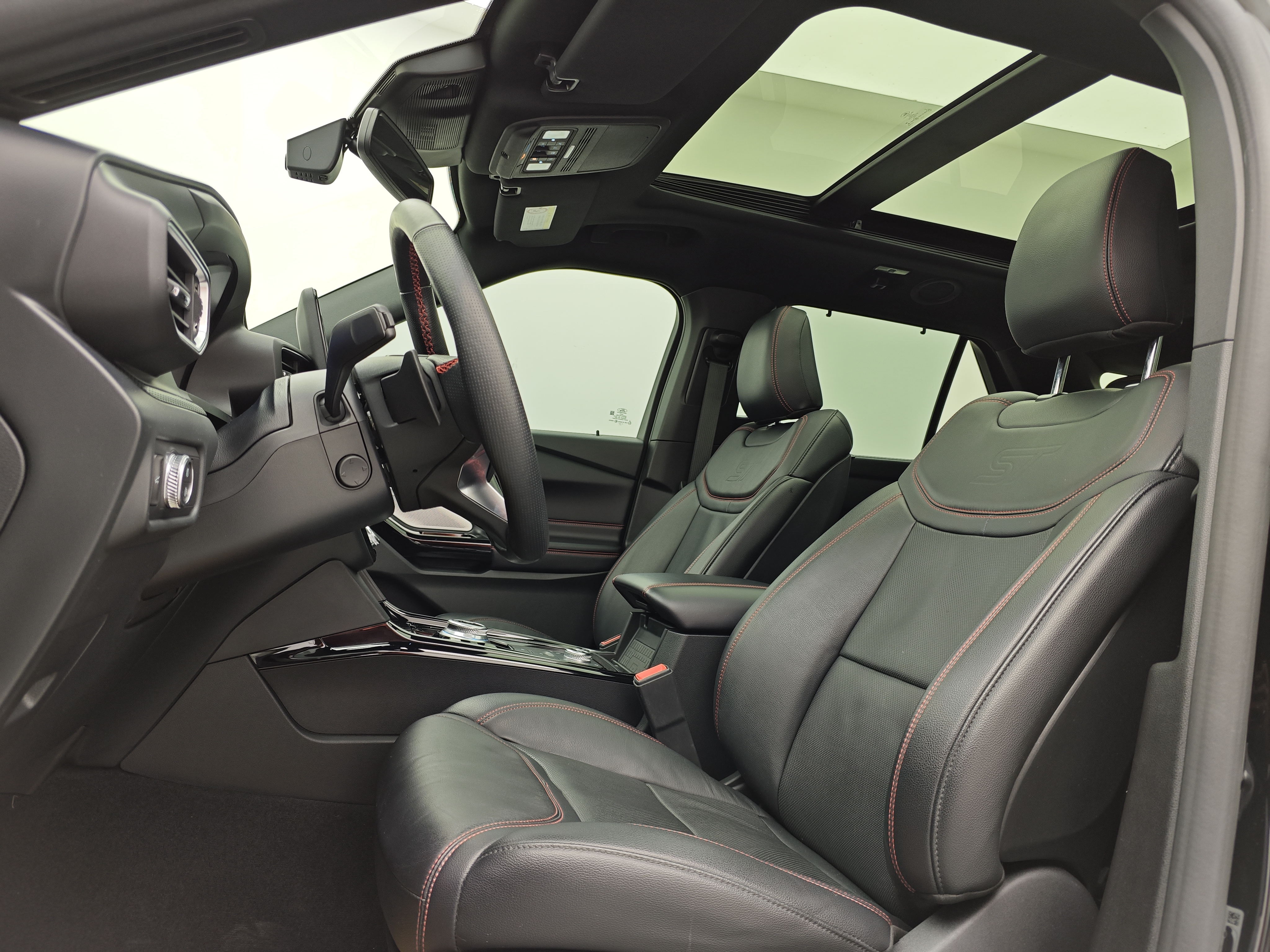 Ford Explorer 2021 car image #18