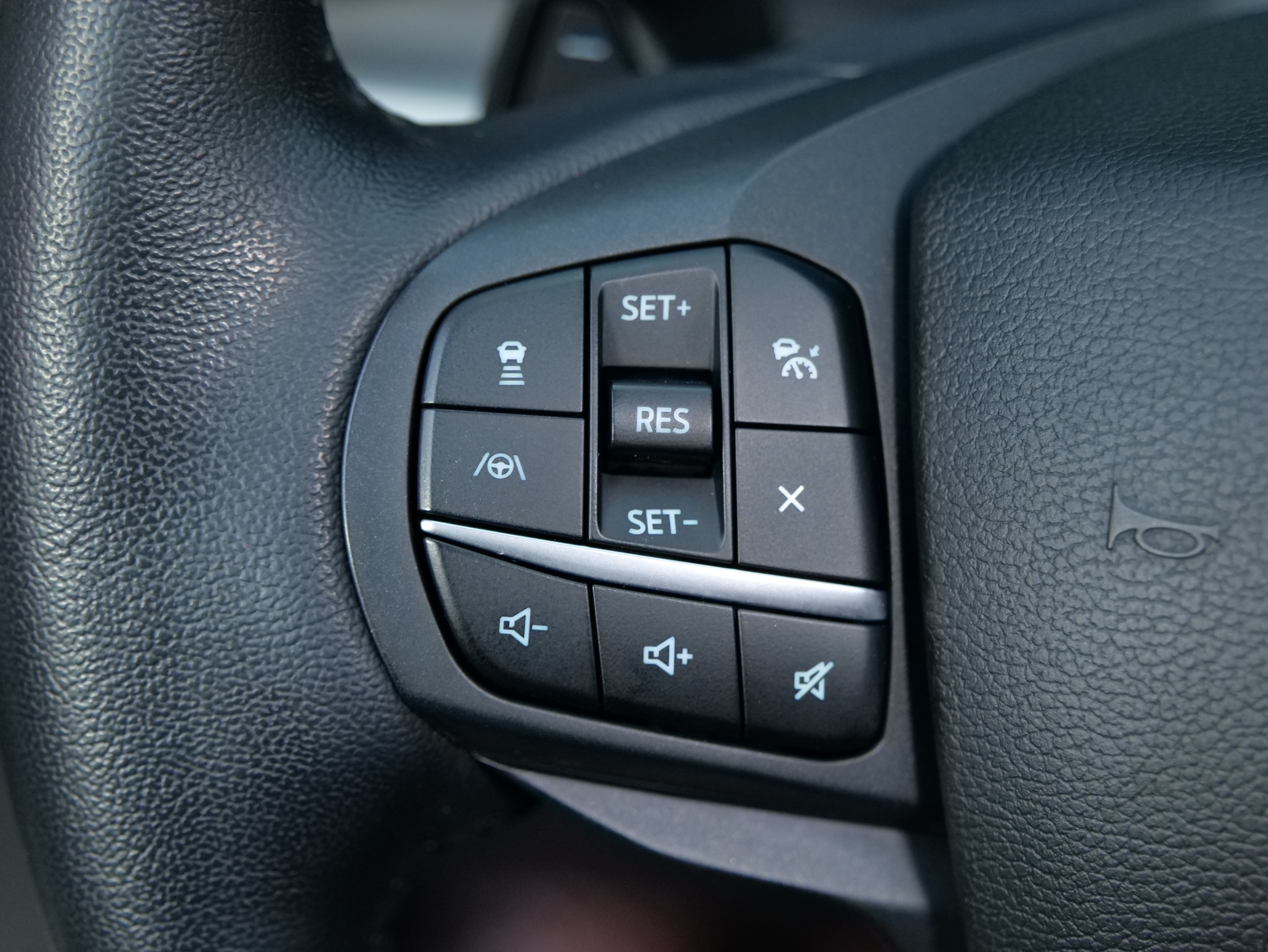 Ford Explorer 2021 #18 Ford Explorer 2021 car image #18