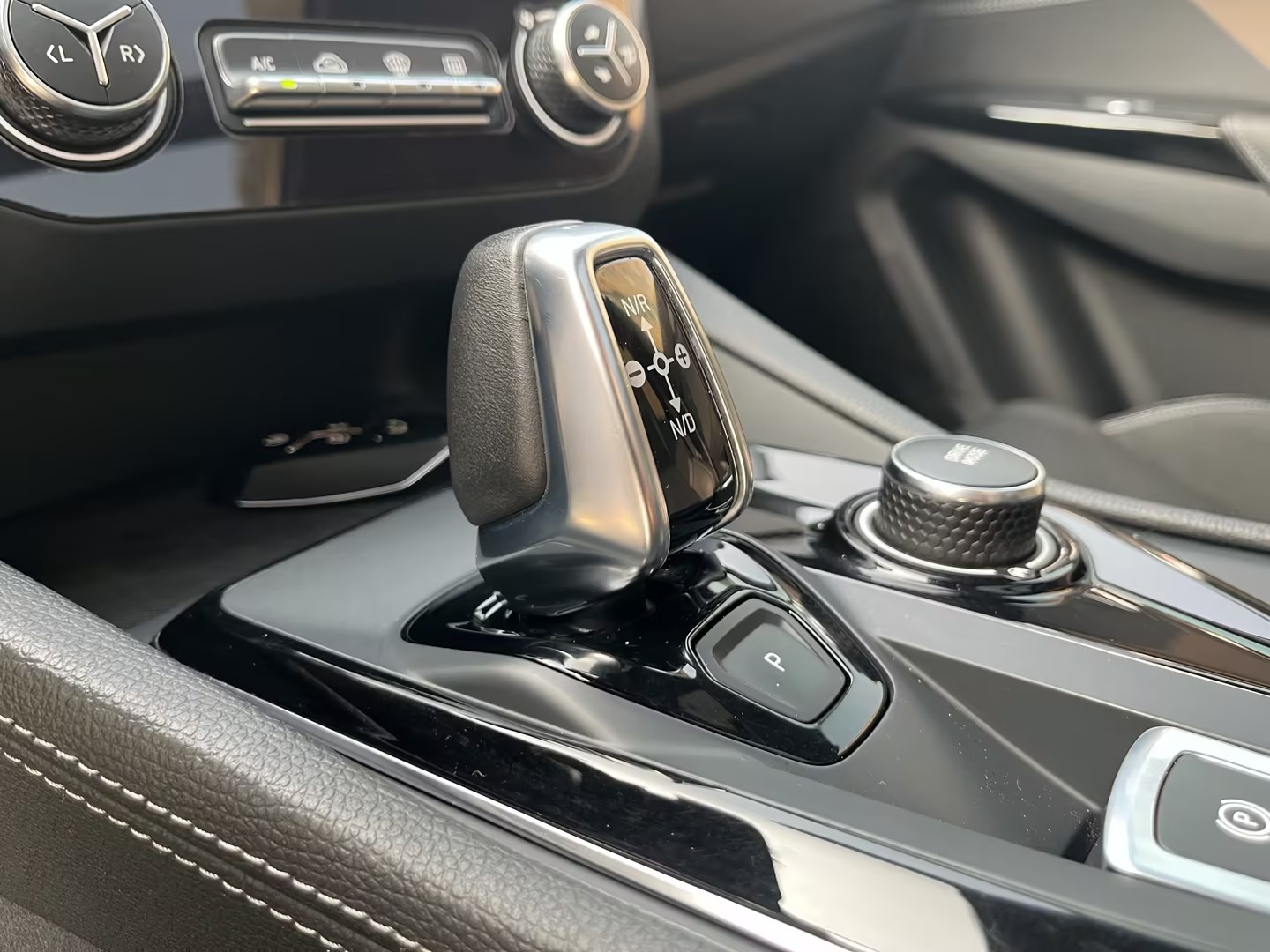 Lynk & Co 03 2020 car image #18