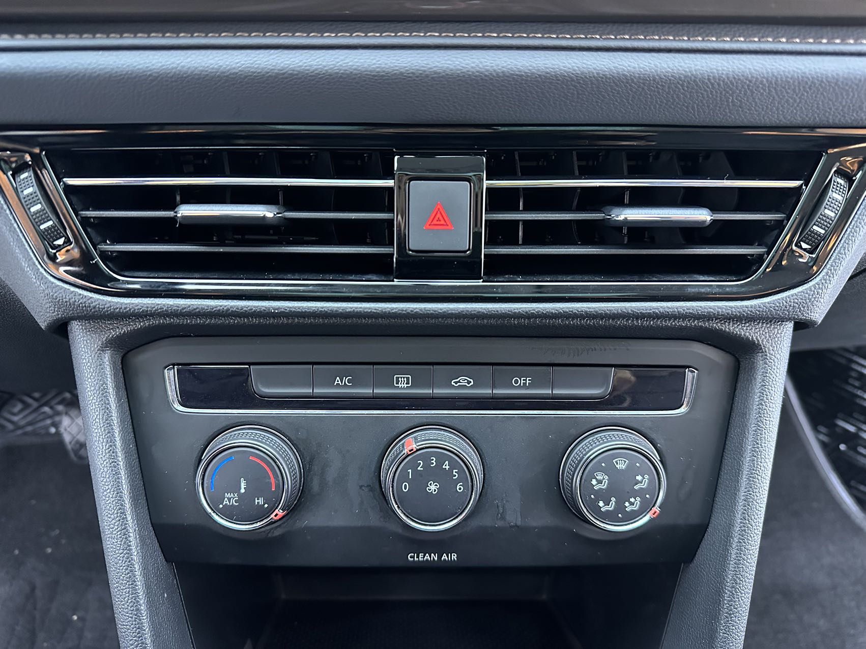 Volkswagen Tharu 2022 car image #18