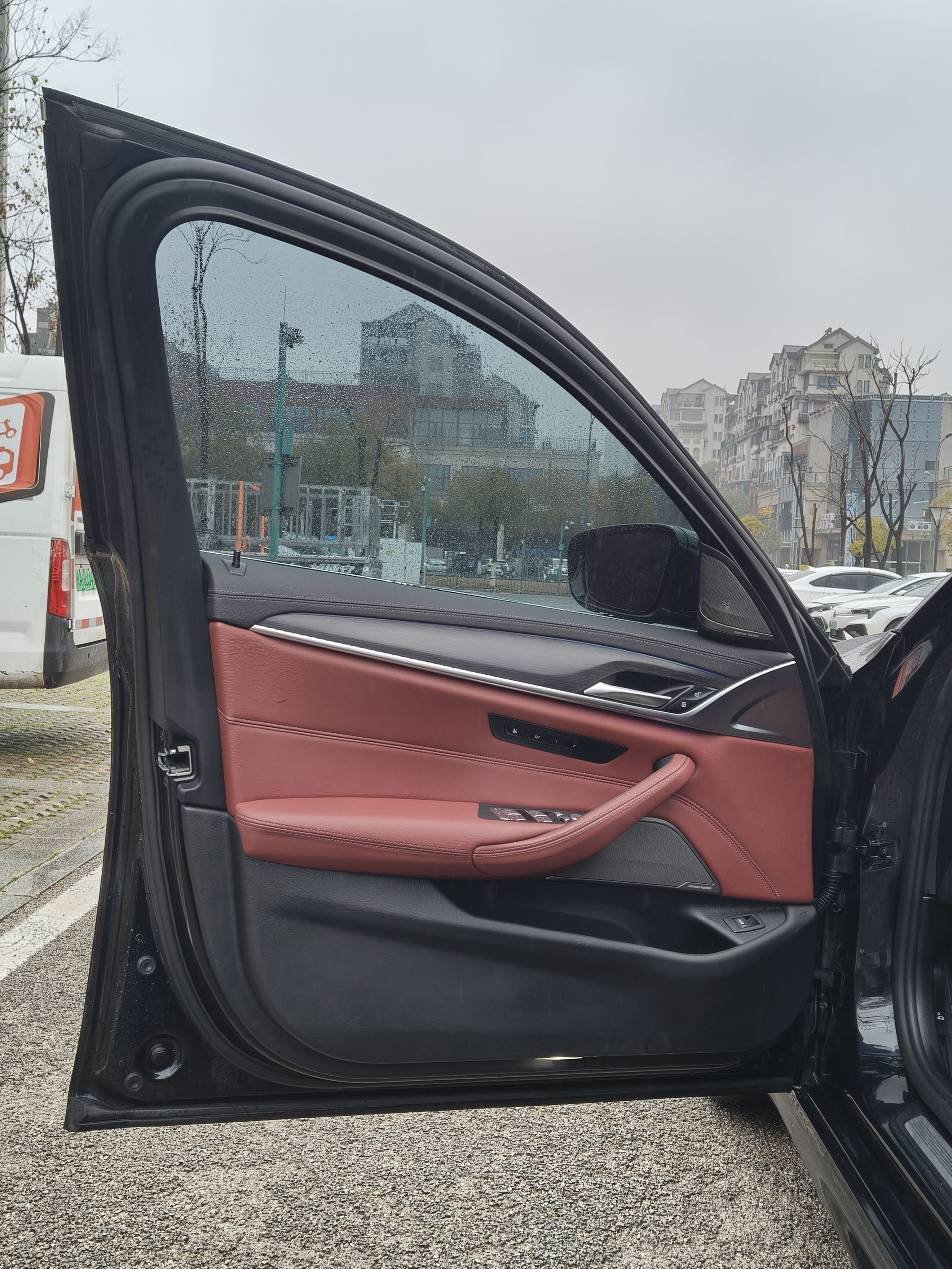 BMW 5 Series 2021 car image #18