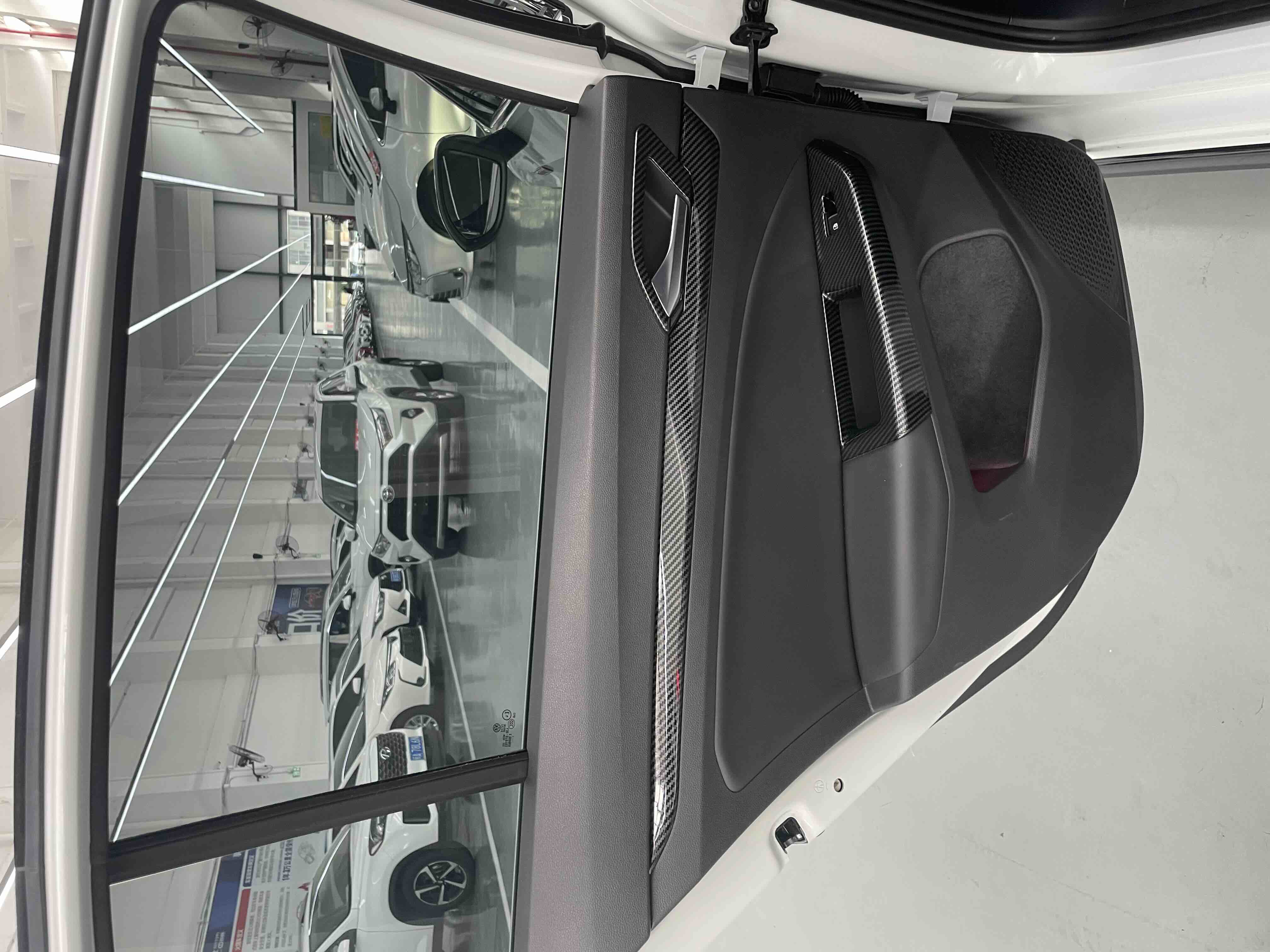 Volkswagen Golf 2022 car image #18