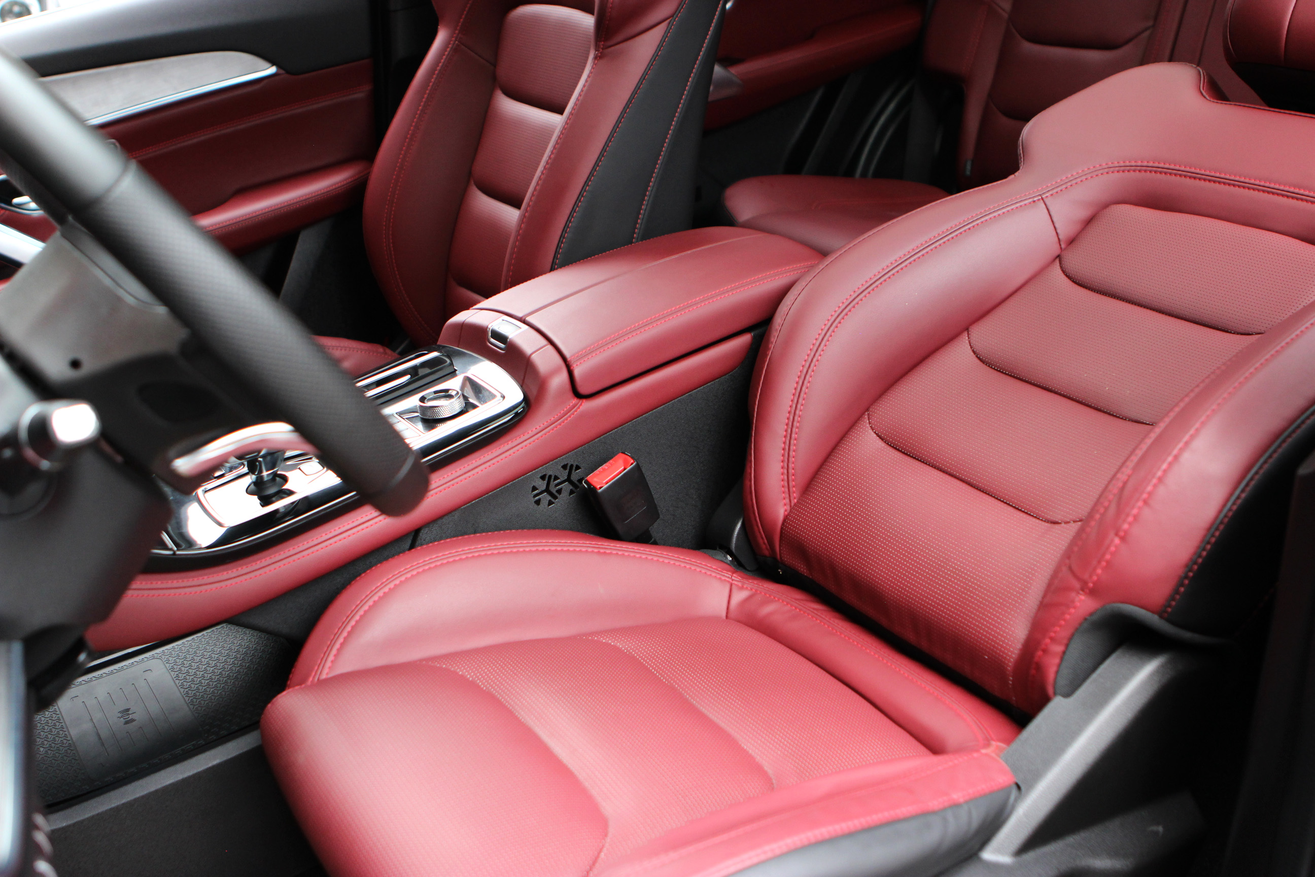 X70 PLUS 2021 car image #18
