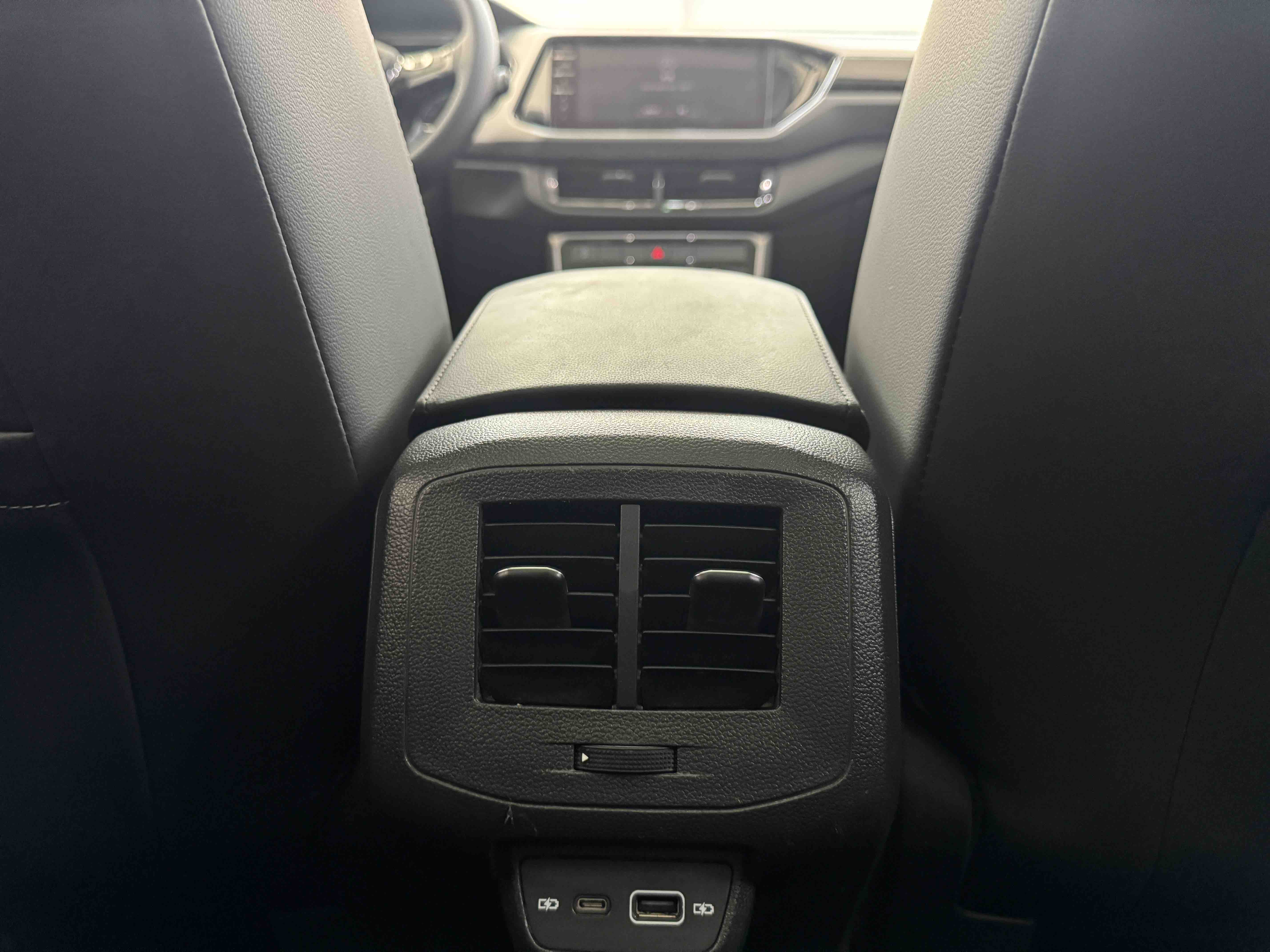 Volkswagen T-Cross 2021 car image #18