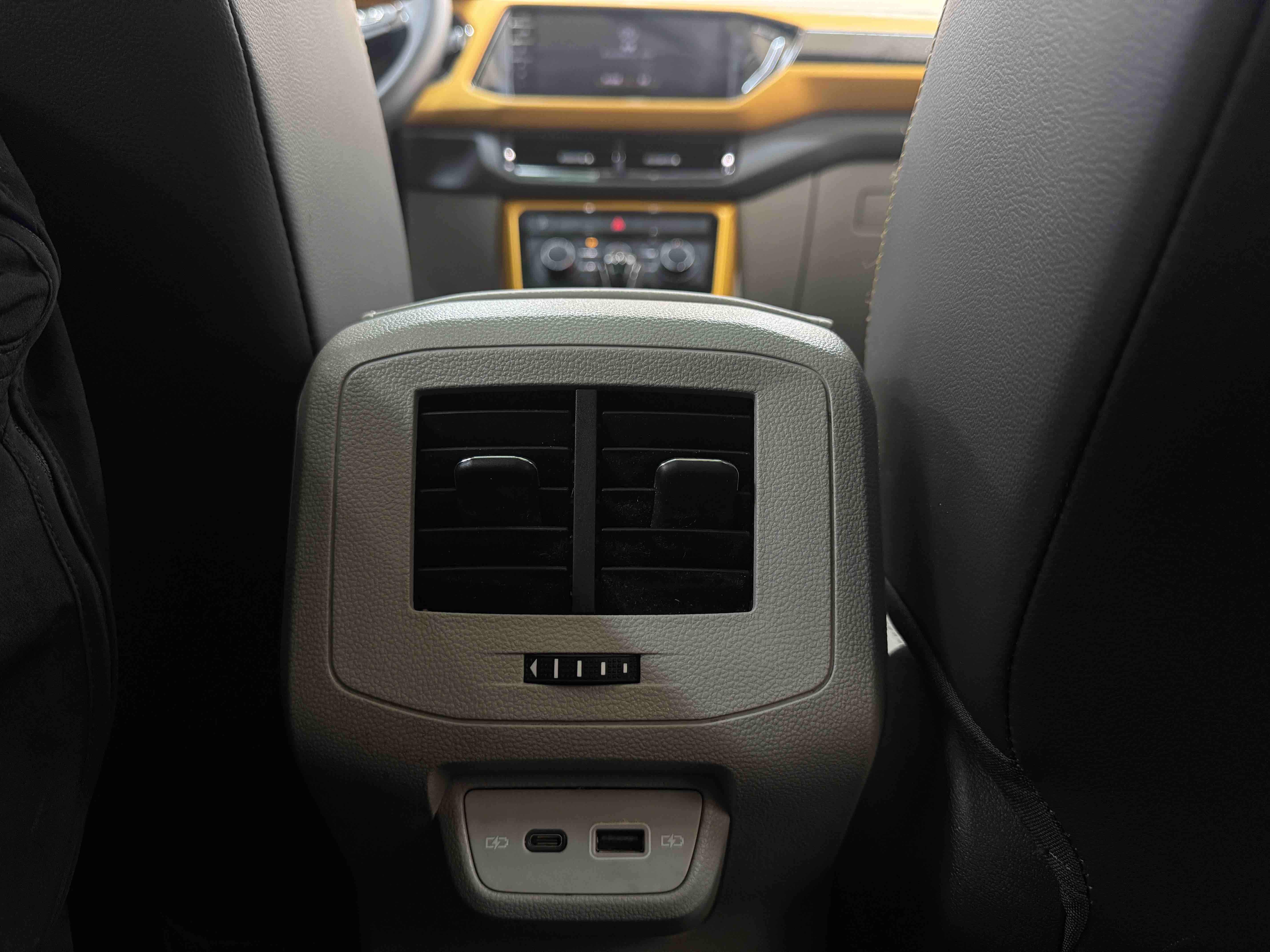 Volkswagen T-Cross 2021 car image #18