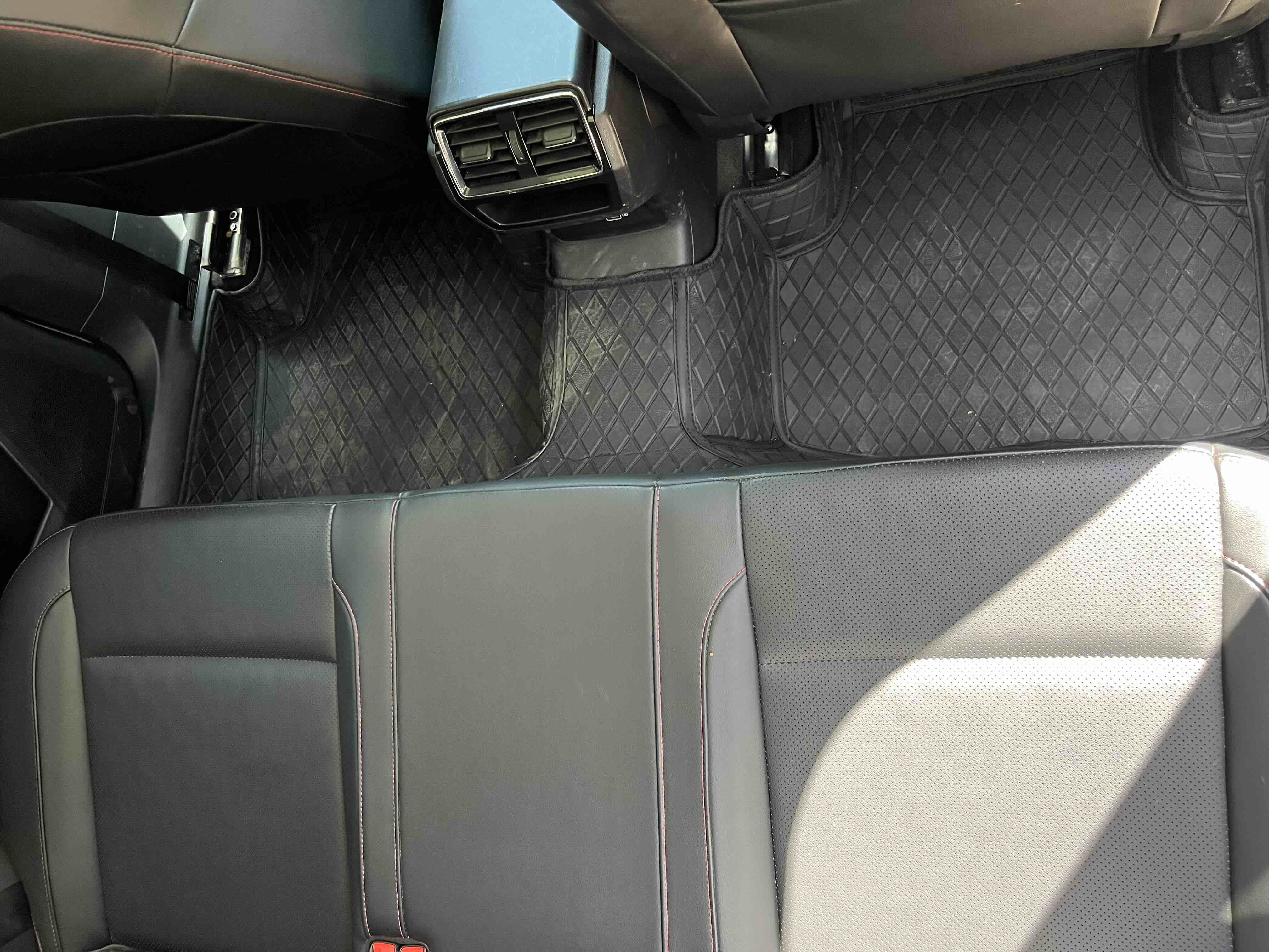 Skoda Karoq 2022 изображение автомобиля #18