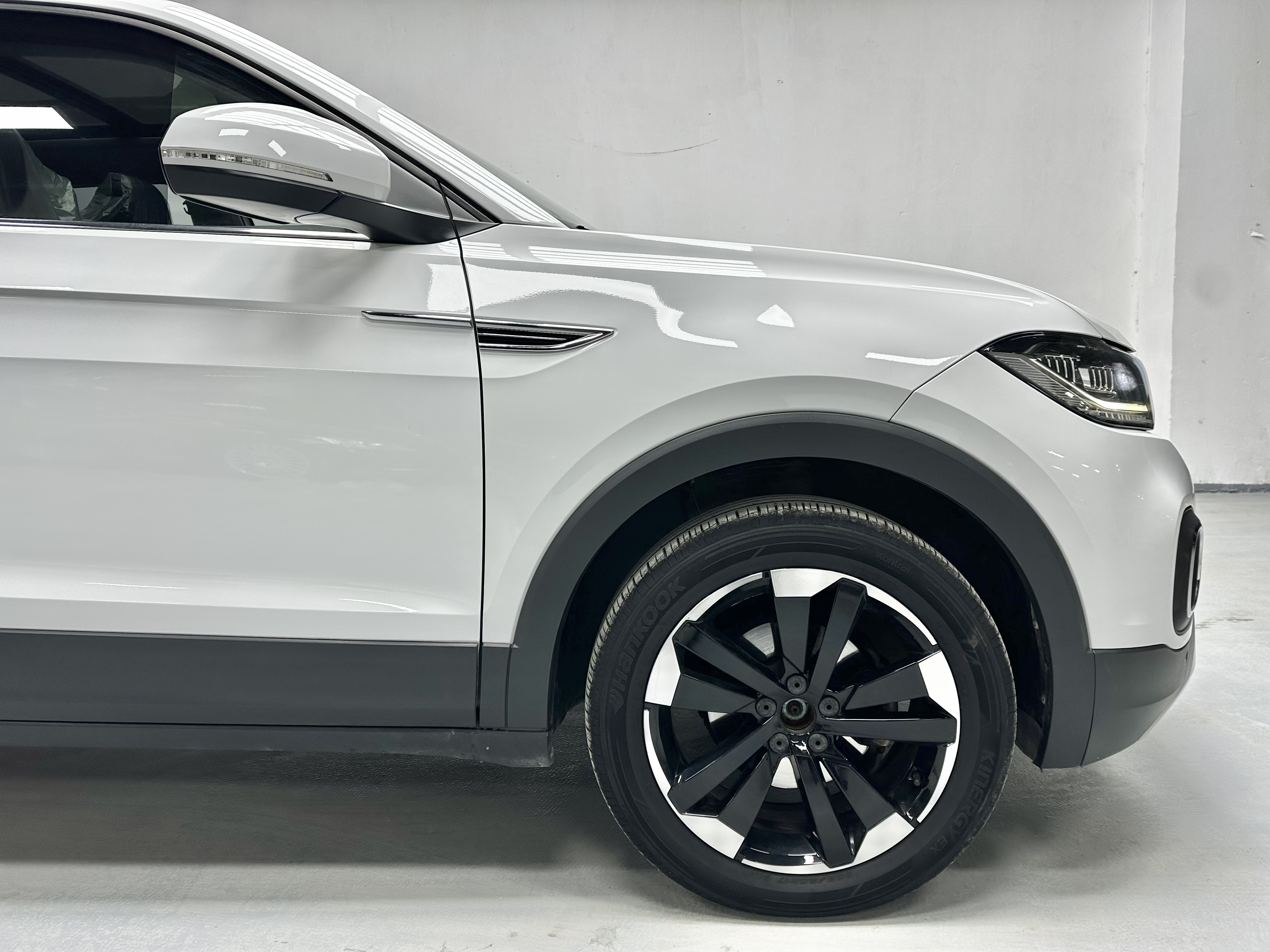 Tacqua 2021 car image #18