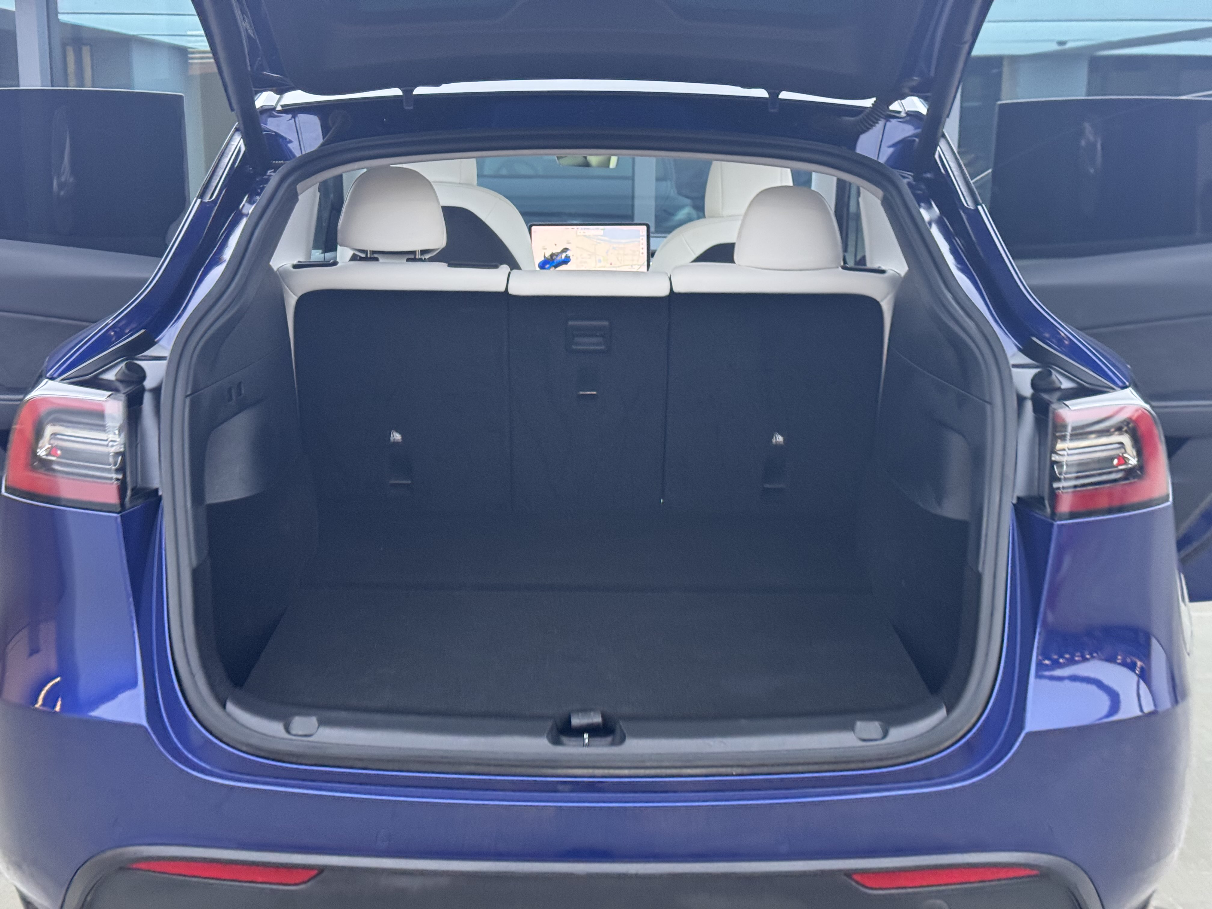 Tesla Model Y 2021 #18 Tesla Model Y 2021 car image #18