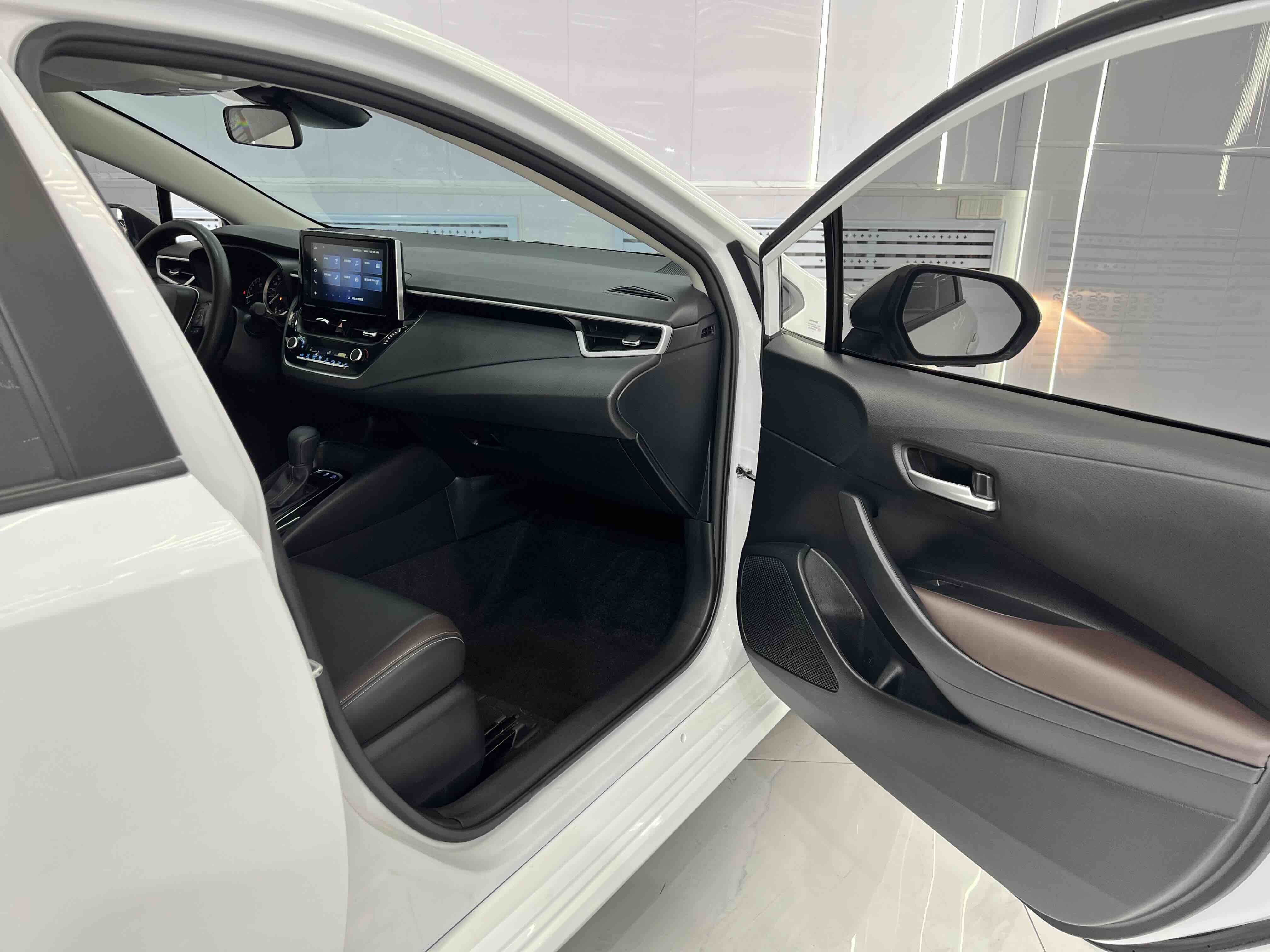 Corolla 2023 car image #18