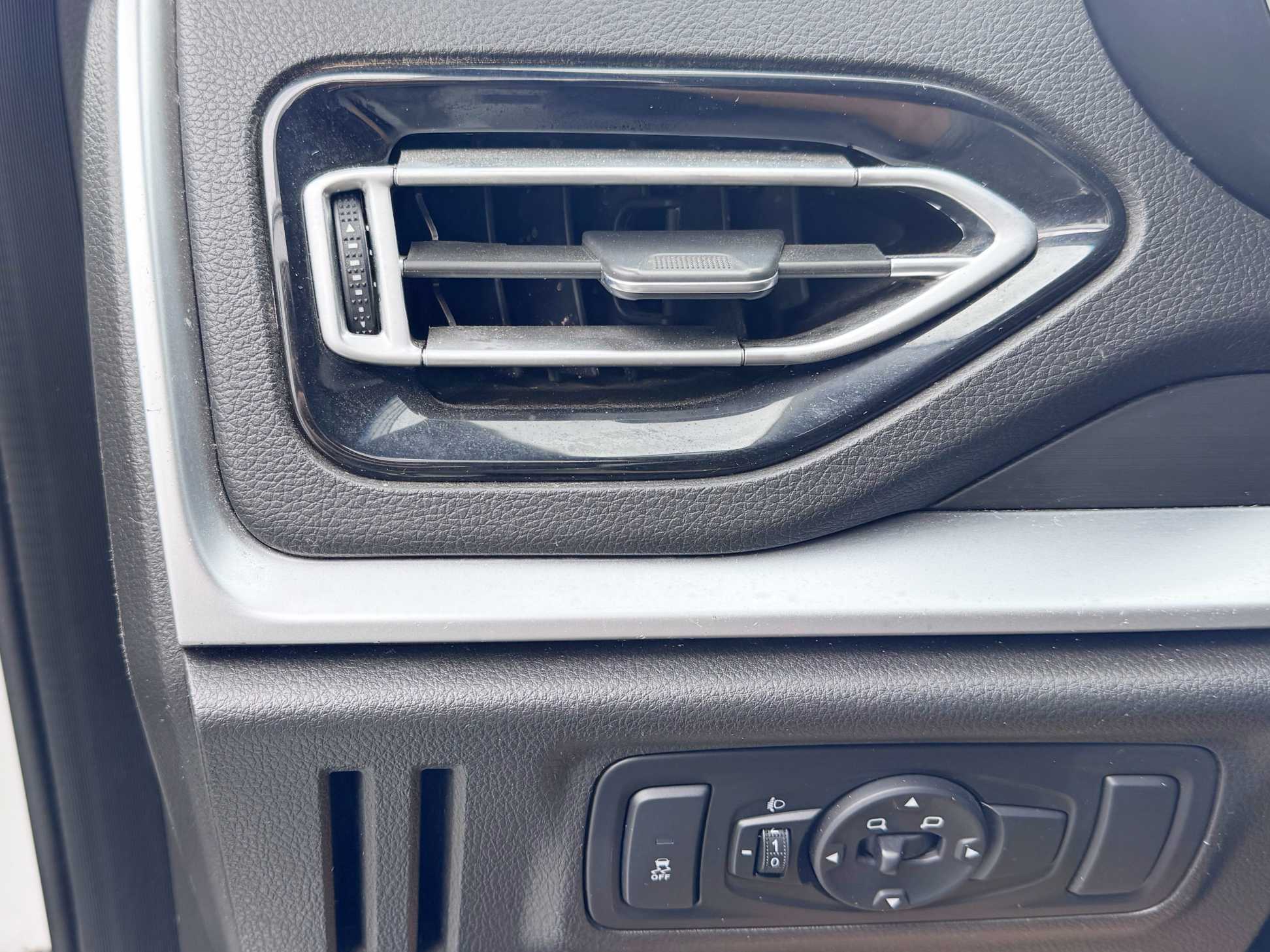 X70M 2020 #18 X70M 2020 car image #18