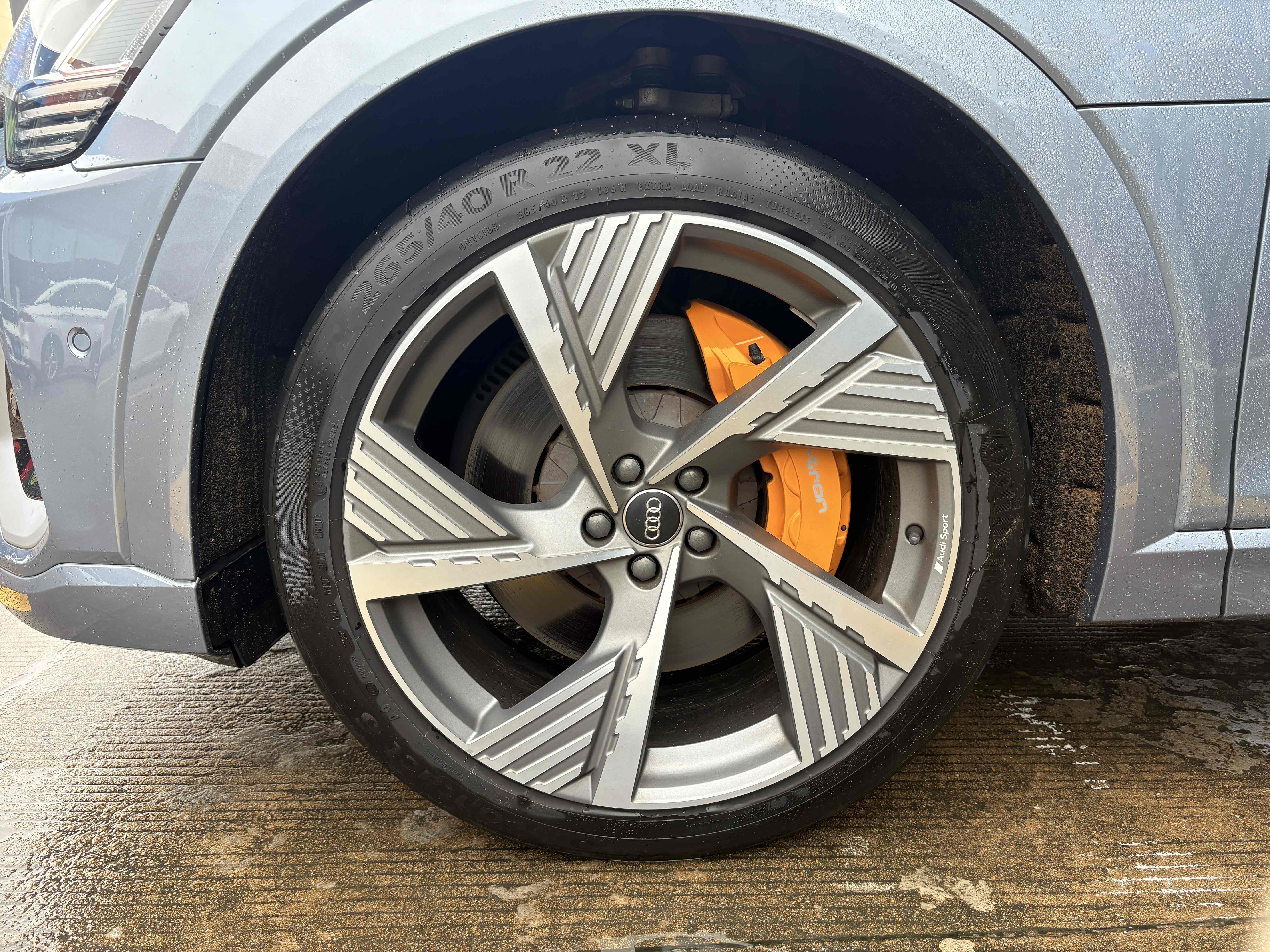 Audi e-tron 2021 изображение автомобиля #18