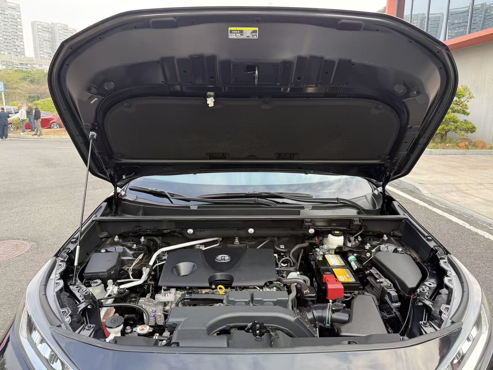 Toyota RAV4 2021 car image #18
