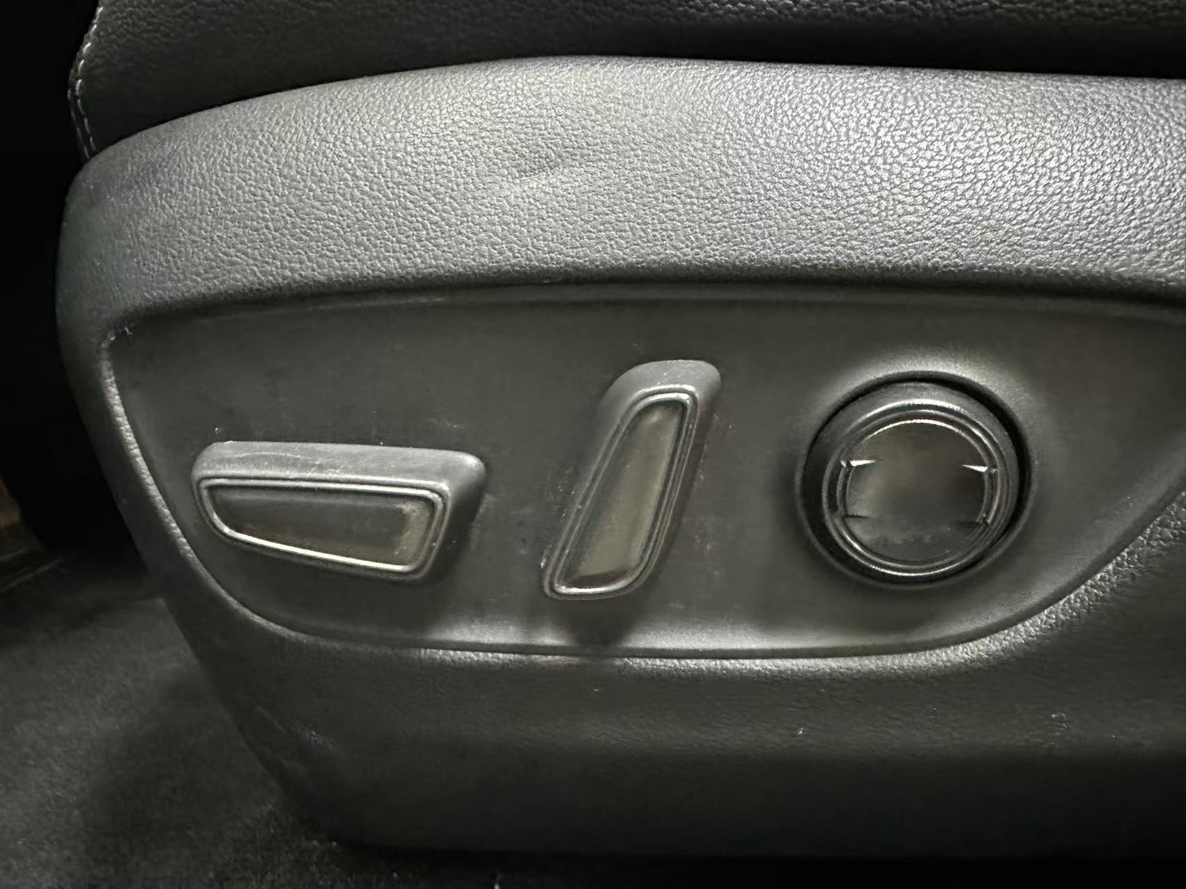 Toyota RAV4 Hybird E+ 2022 #18 Toyota RAV4 Hybird E+ 2022 car image #18