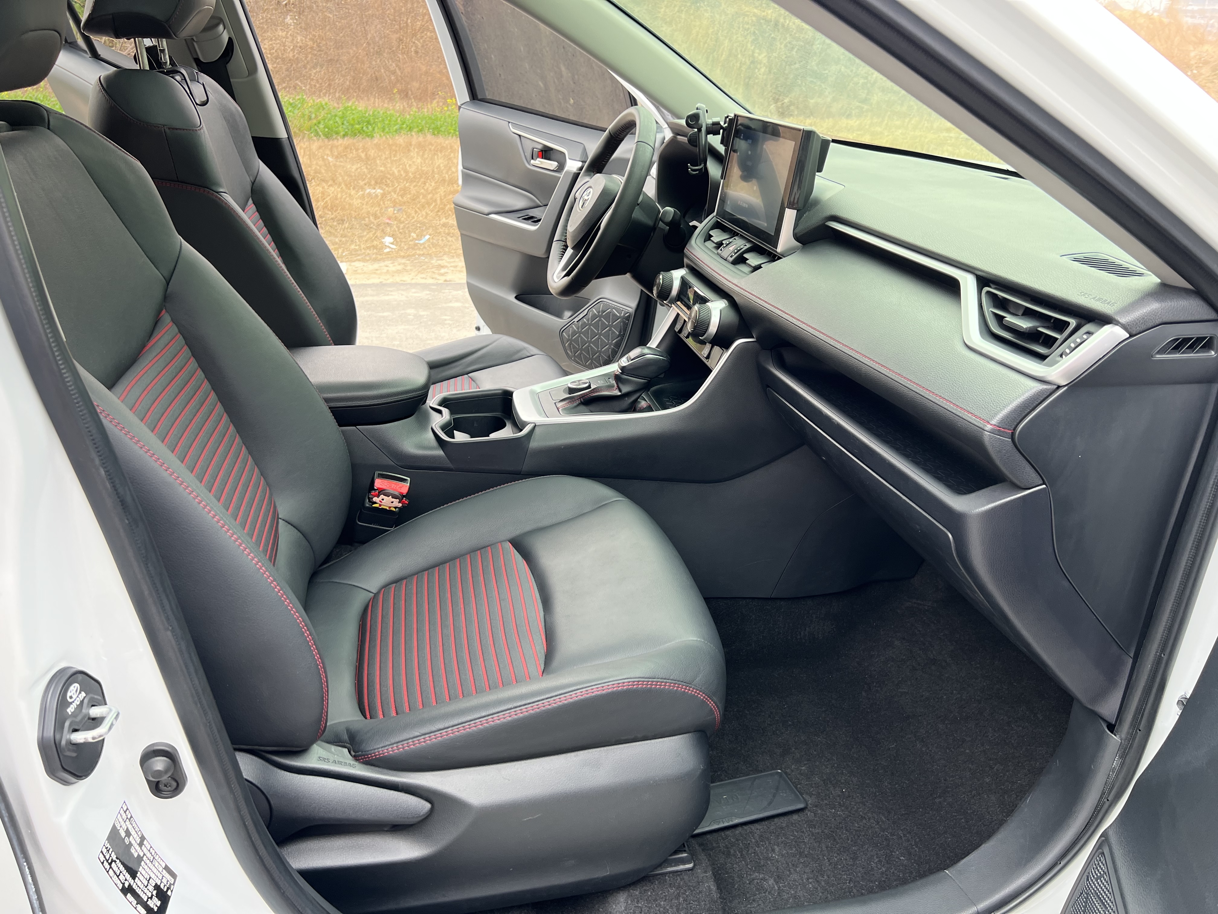 Toyota RAV4 Hybird E+ 2022 car image #18