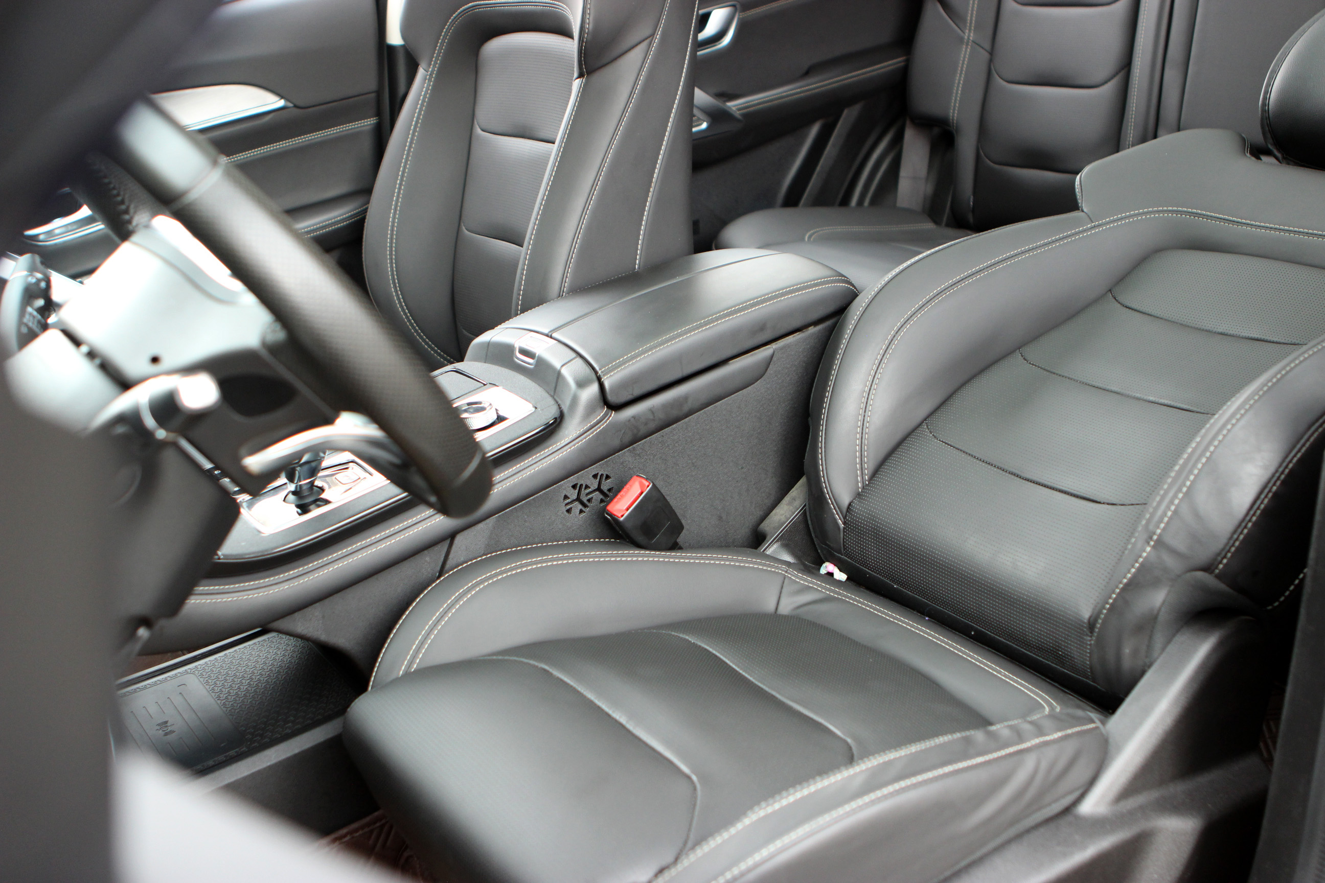 X70 PLUS 2022 car image #18