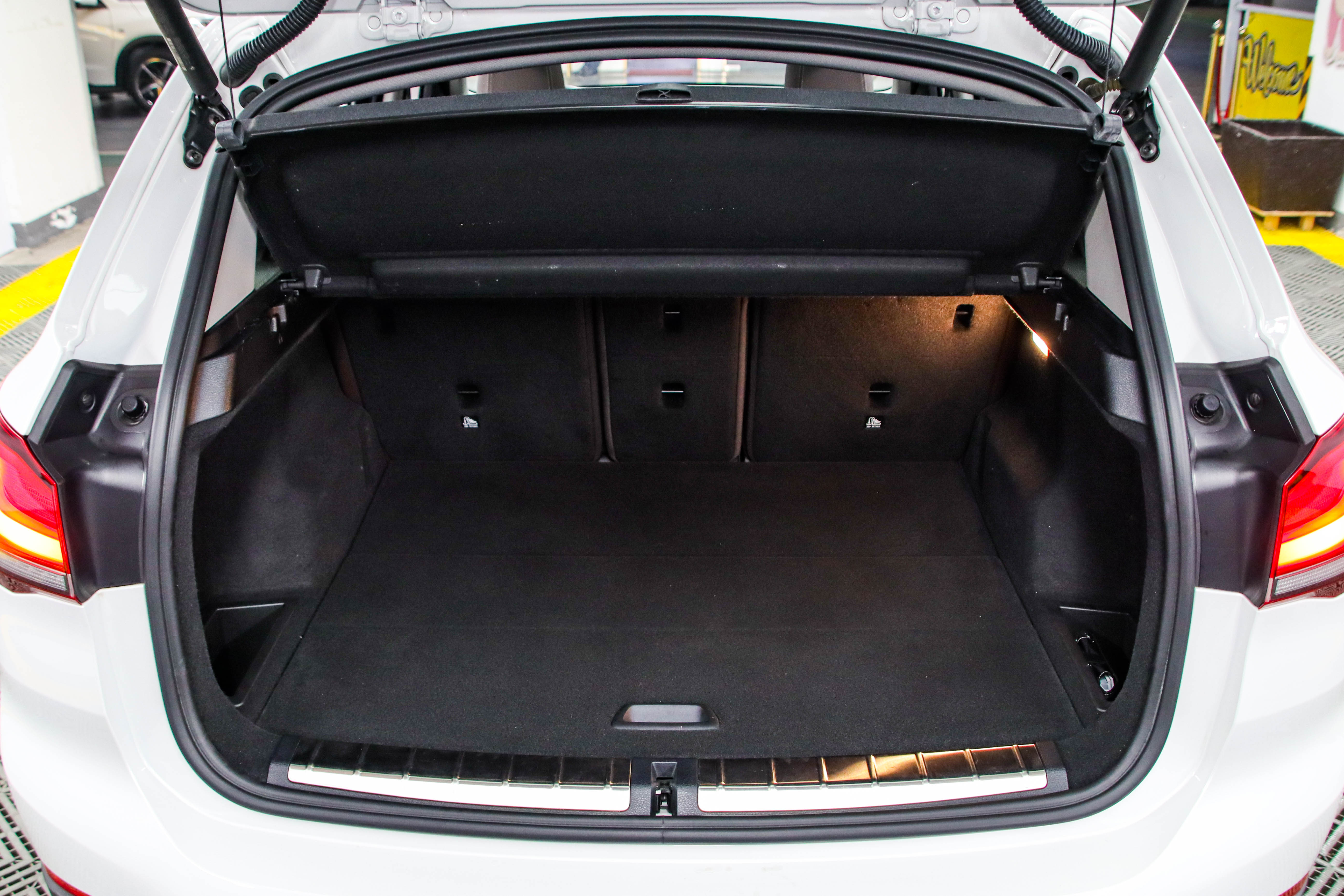 BMW X1 2022 car image #18