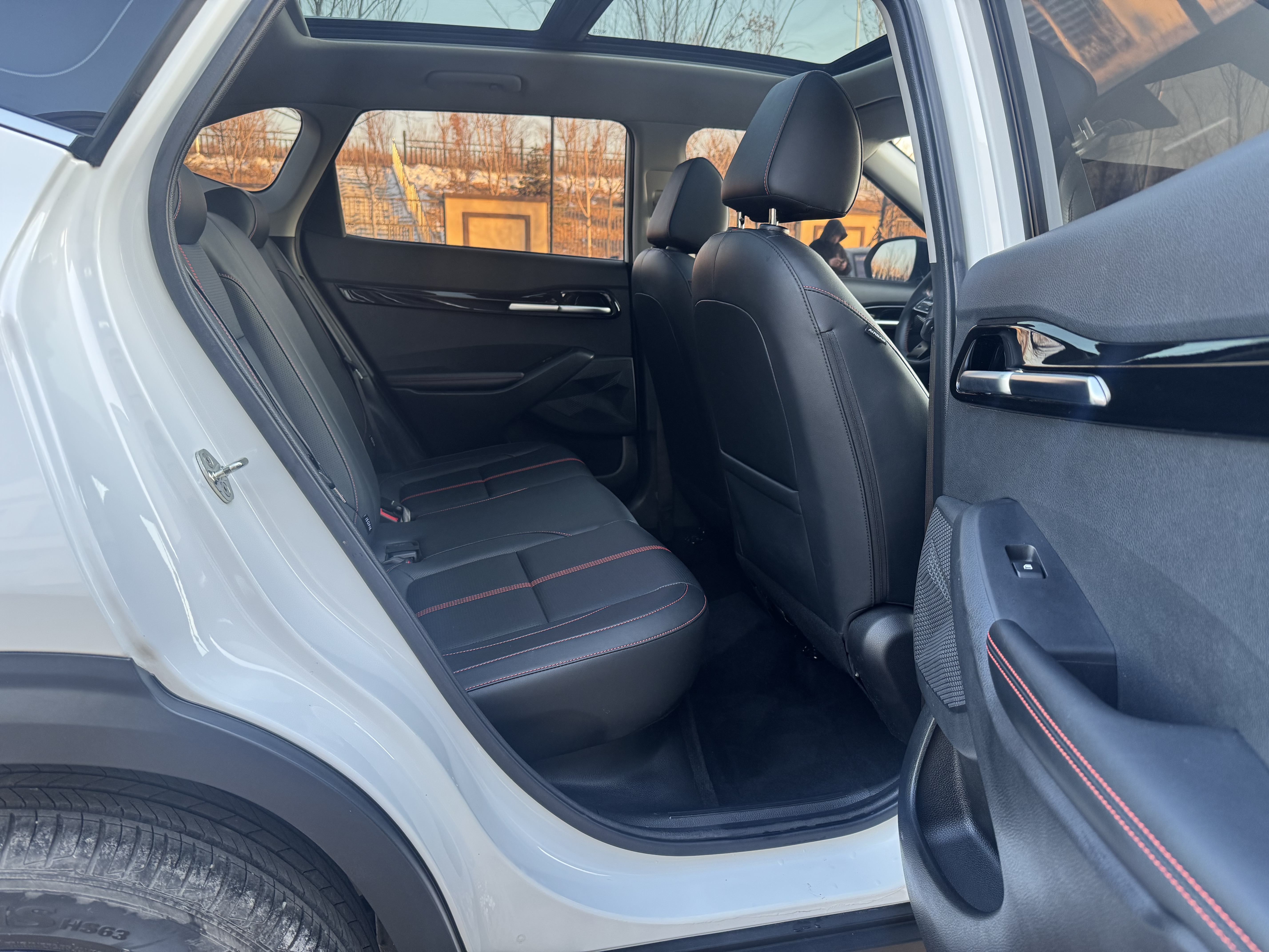 Kia Stonic 2022 изображение автомобиля #18