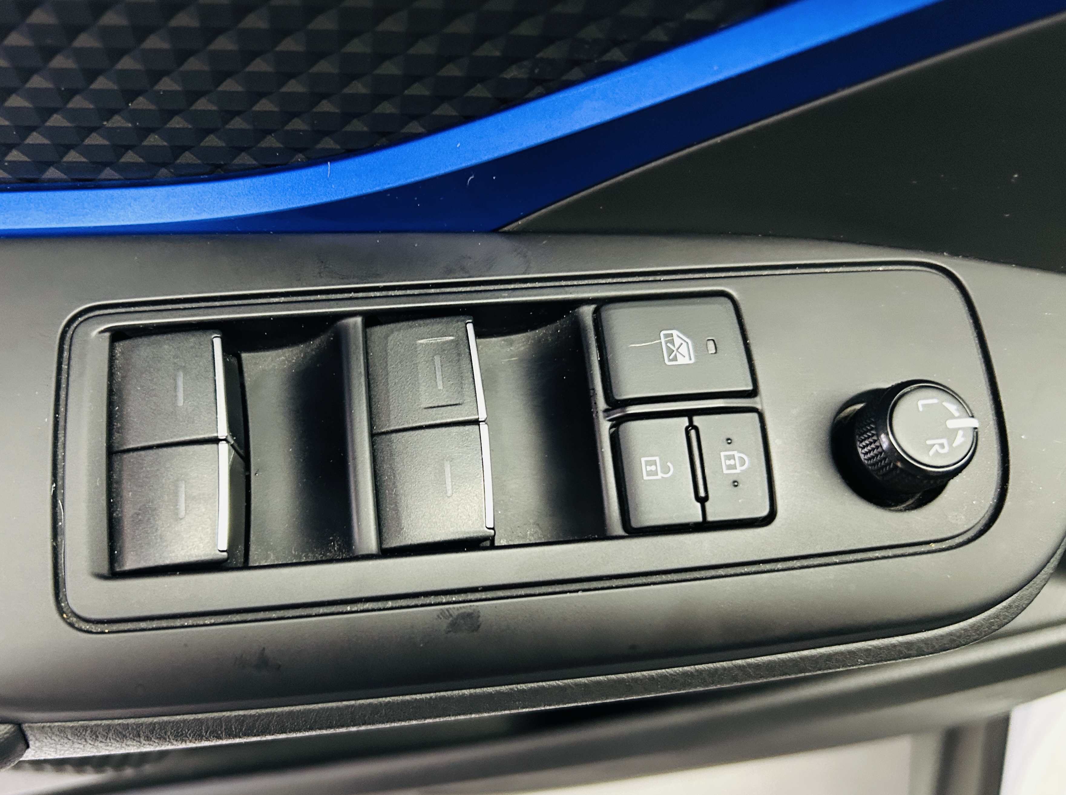 Toyota C-HR 2022 immagine di auto #18