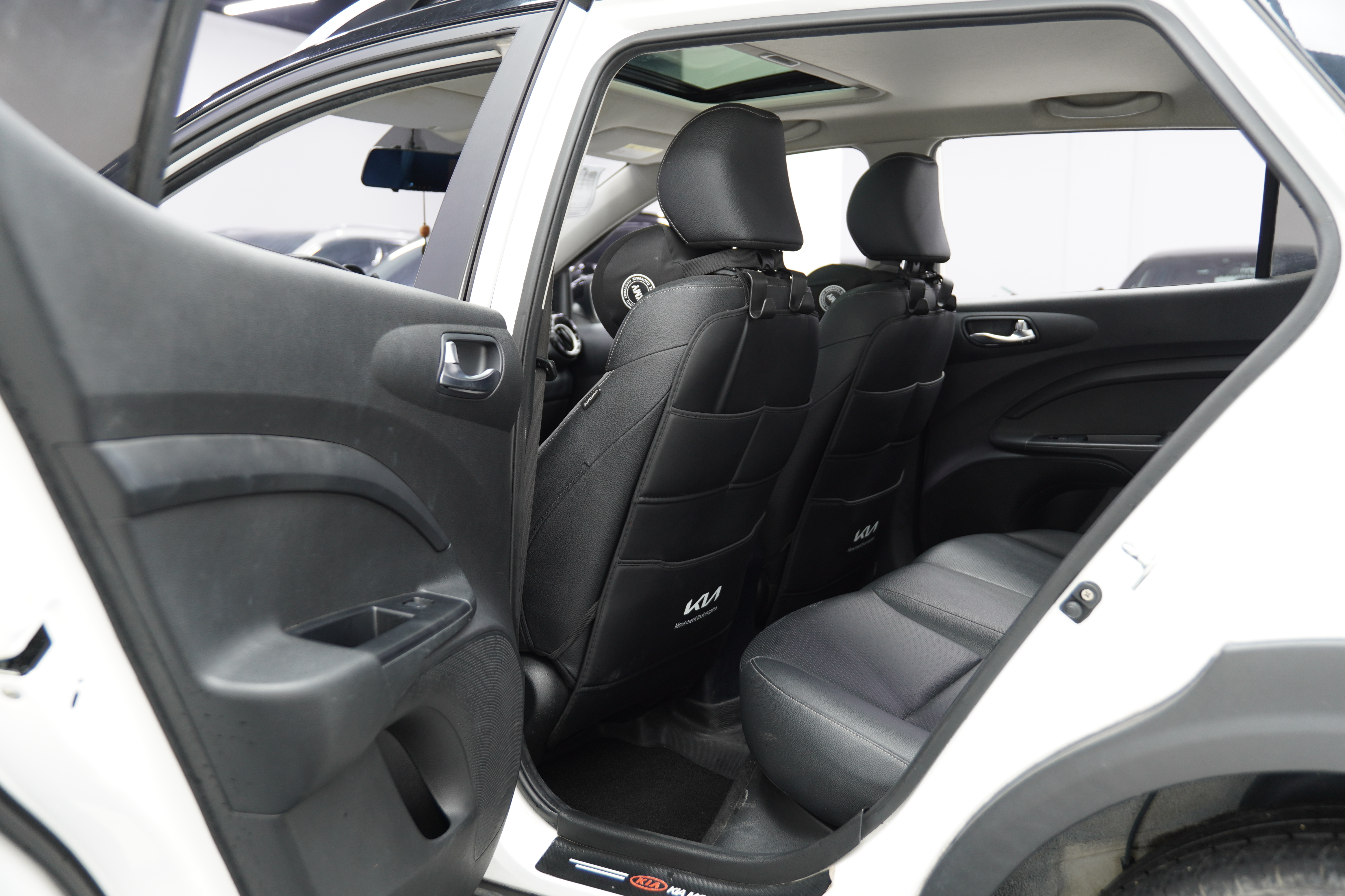 Kia KX1 2021 car image #18