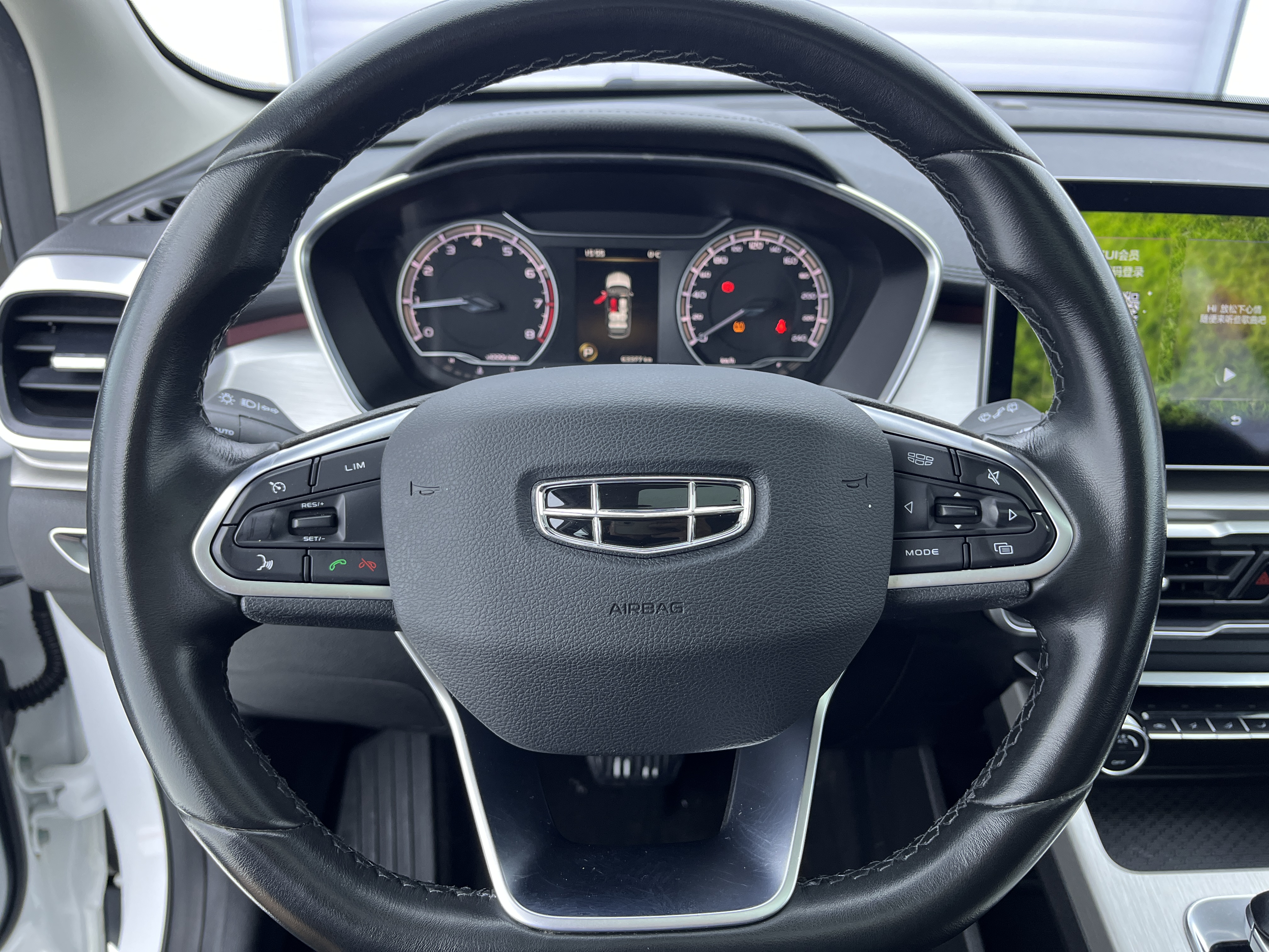 GEELY Coolray 2022 #18 GEELY Coolray 2022 car image #18