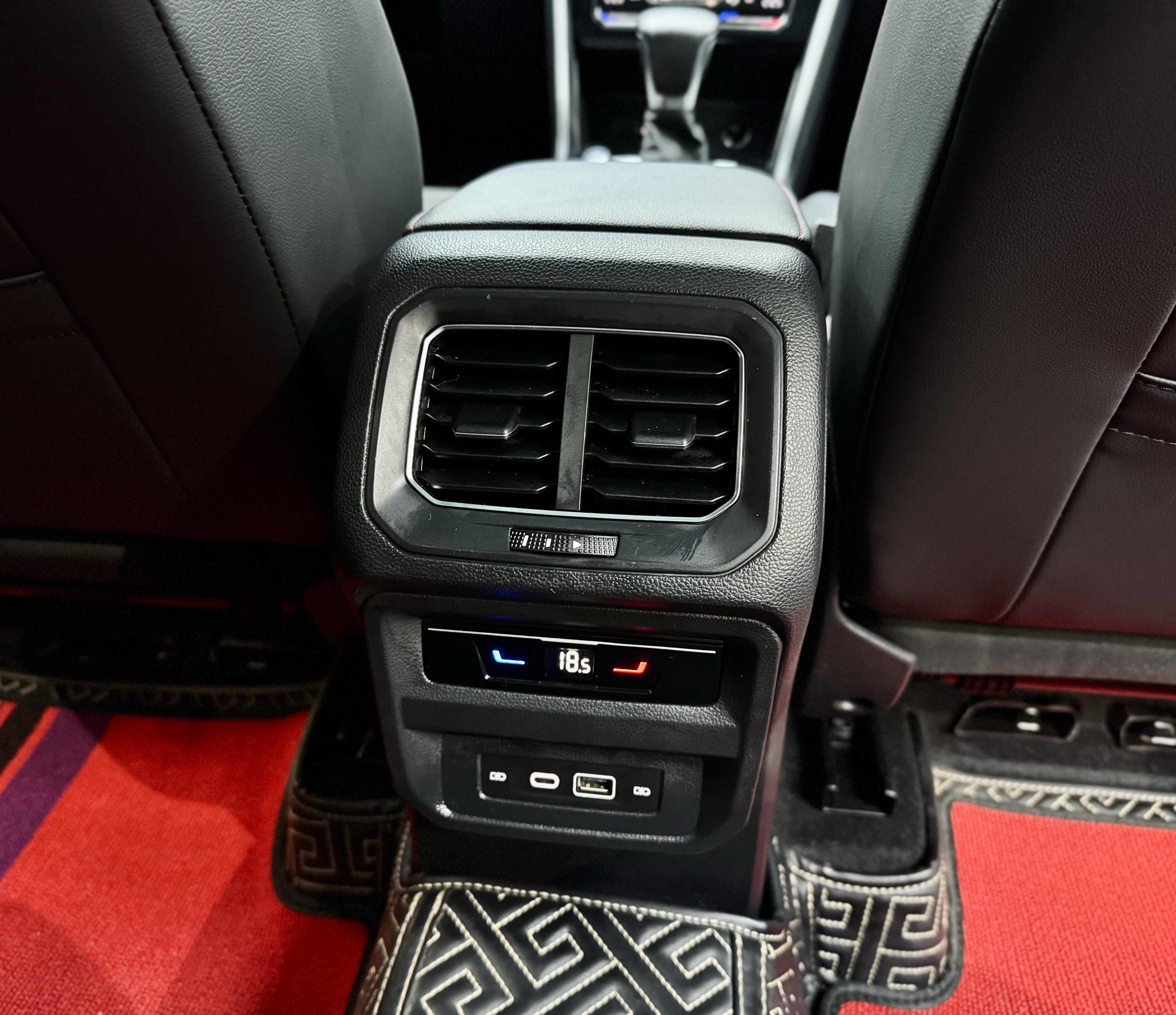 Volkswagen Tiguan X 2023 car image #18