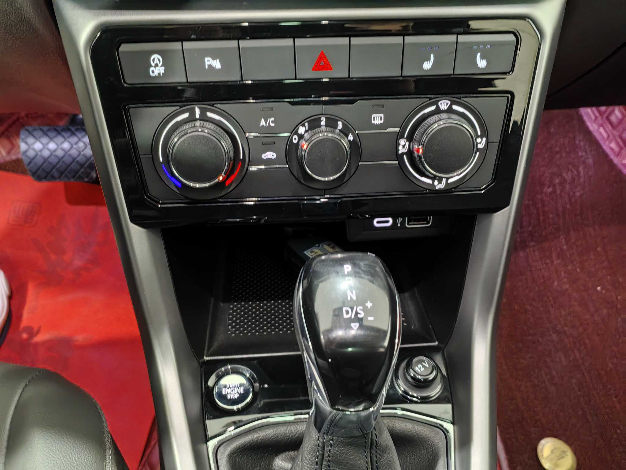 Volkswagen T-Cross 2022 car image #18