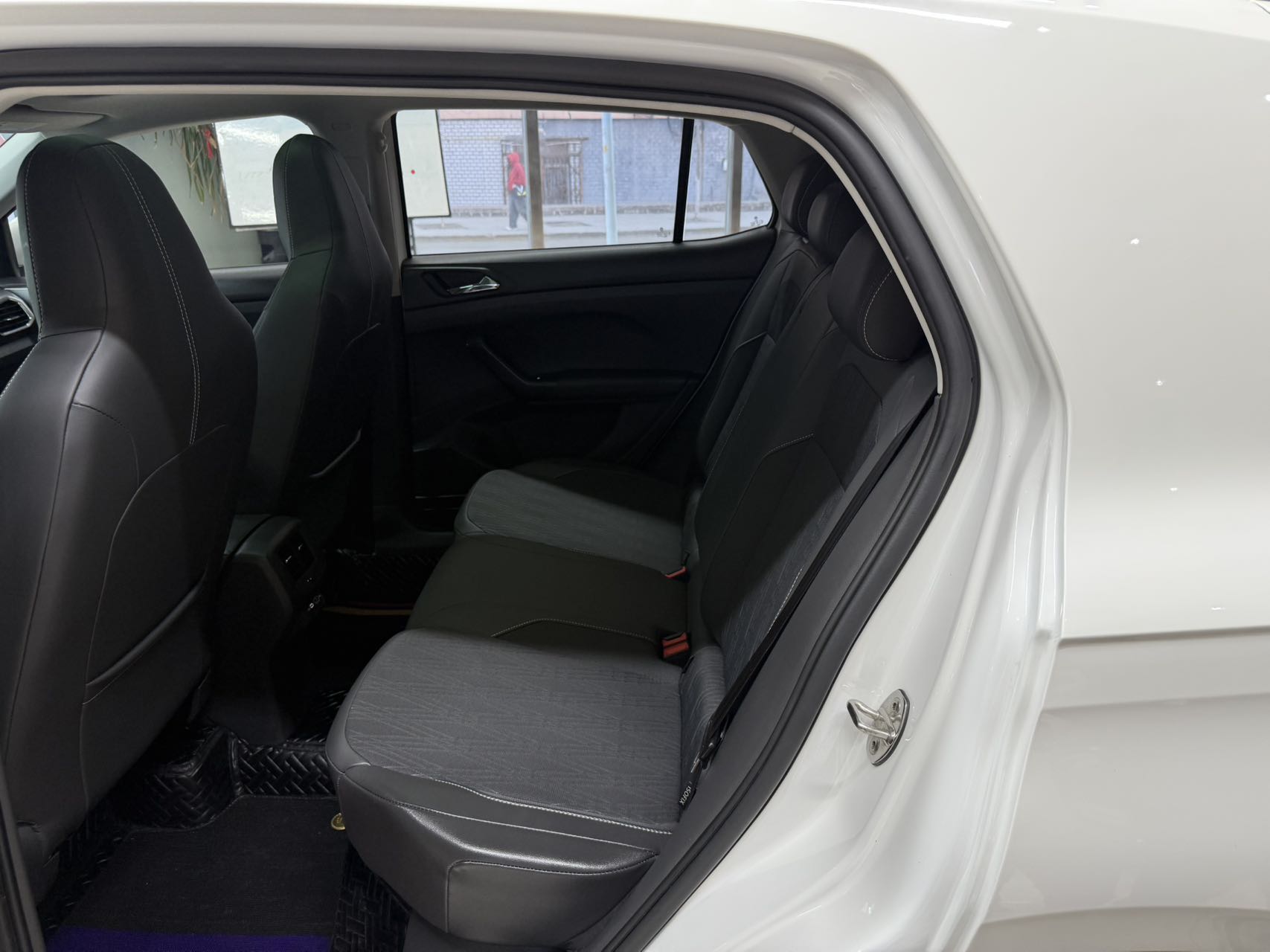 Volkswagen T-Cross 2022 car image #18