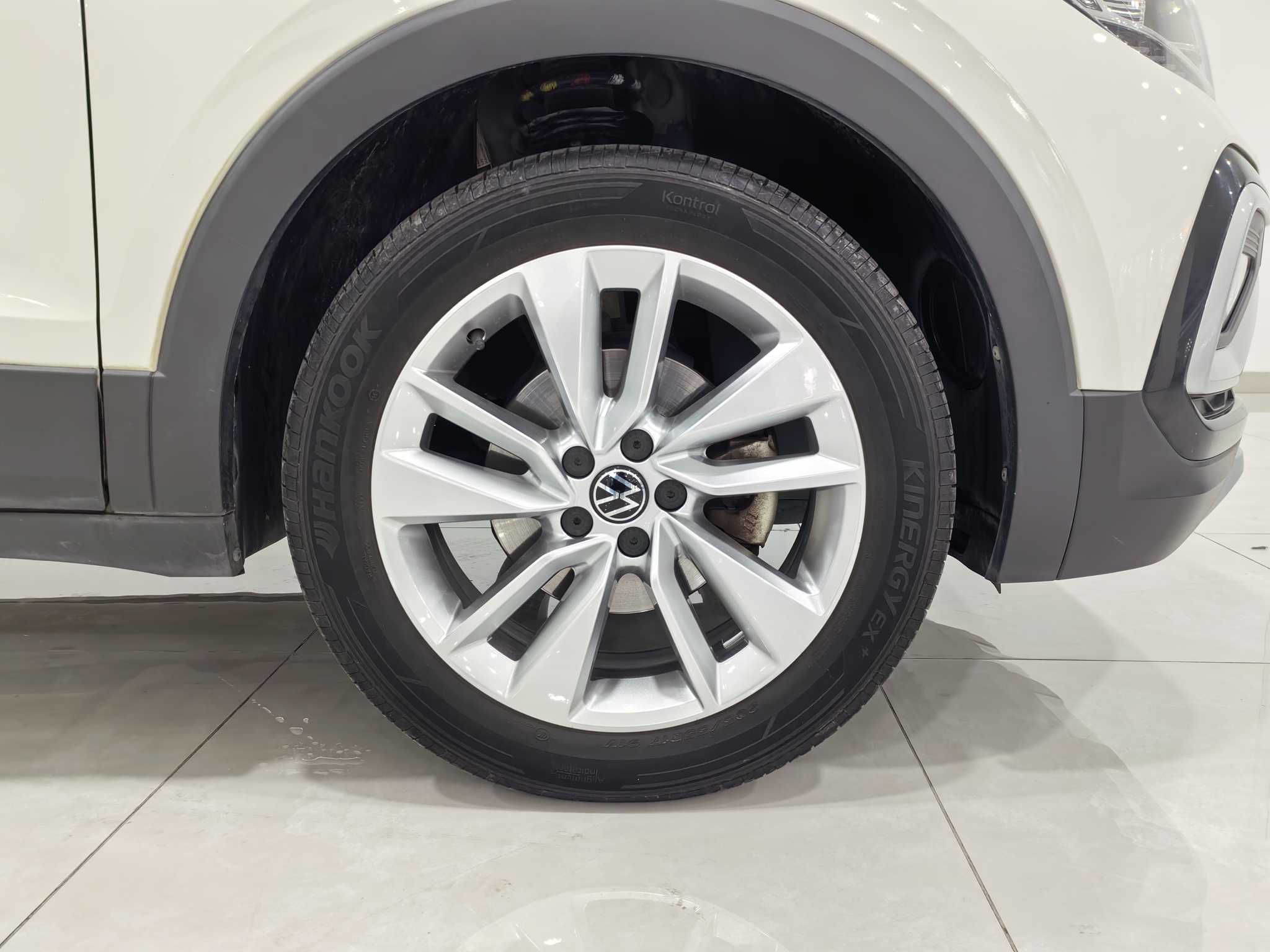Volkswagen T-Cross 2022 car image #18