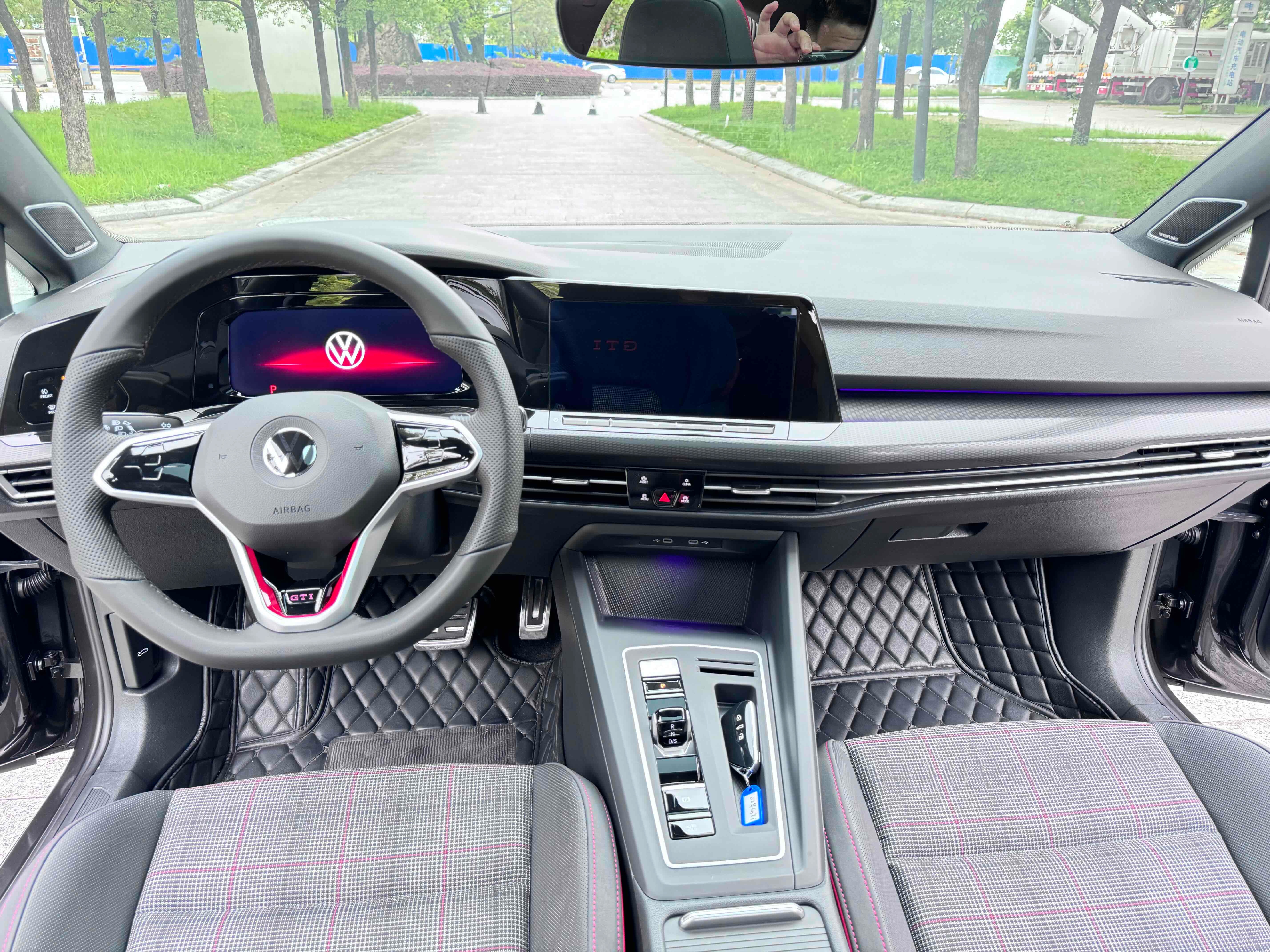 Volkswagen GolfGTI 2022 #18 Volkswagen GolfGTI 2022 car image #18