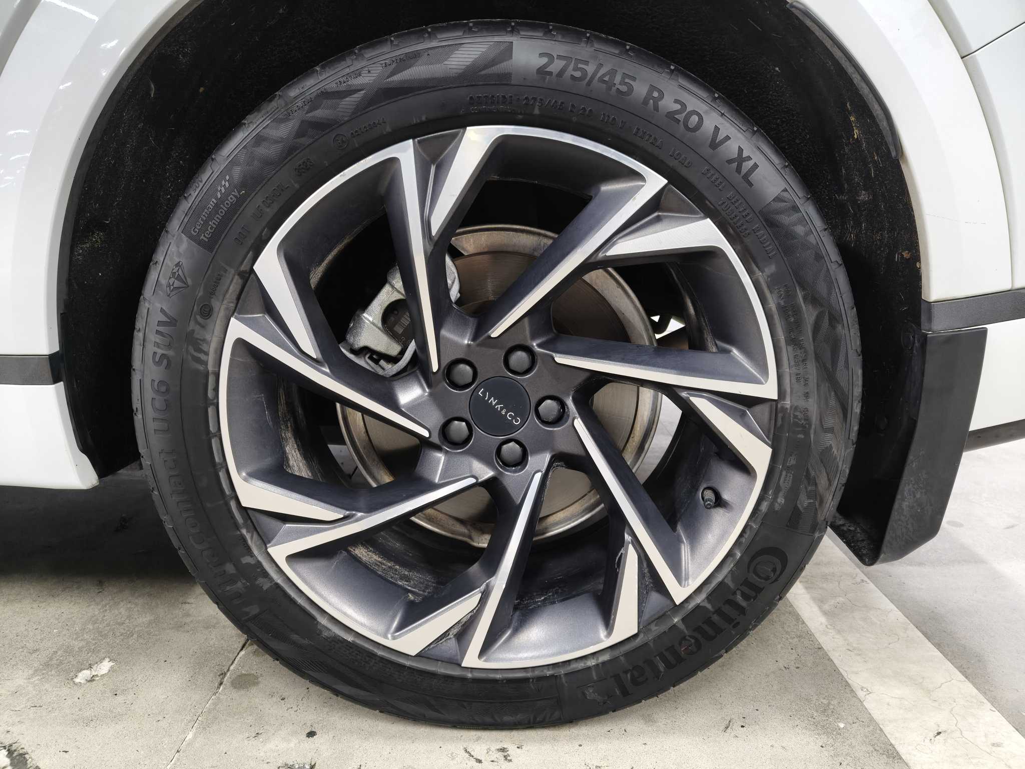 Lynk & Co 09 2023 car image #18