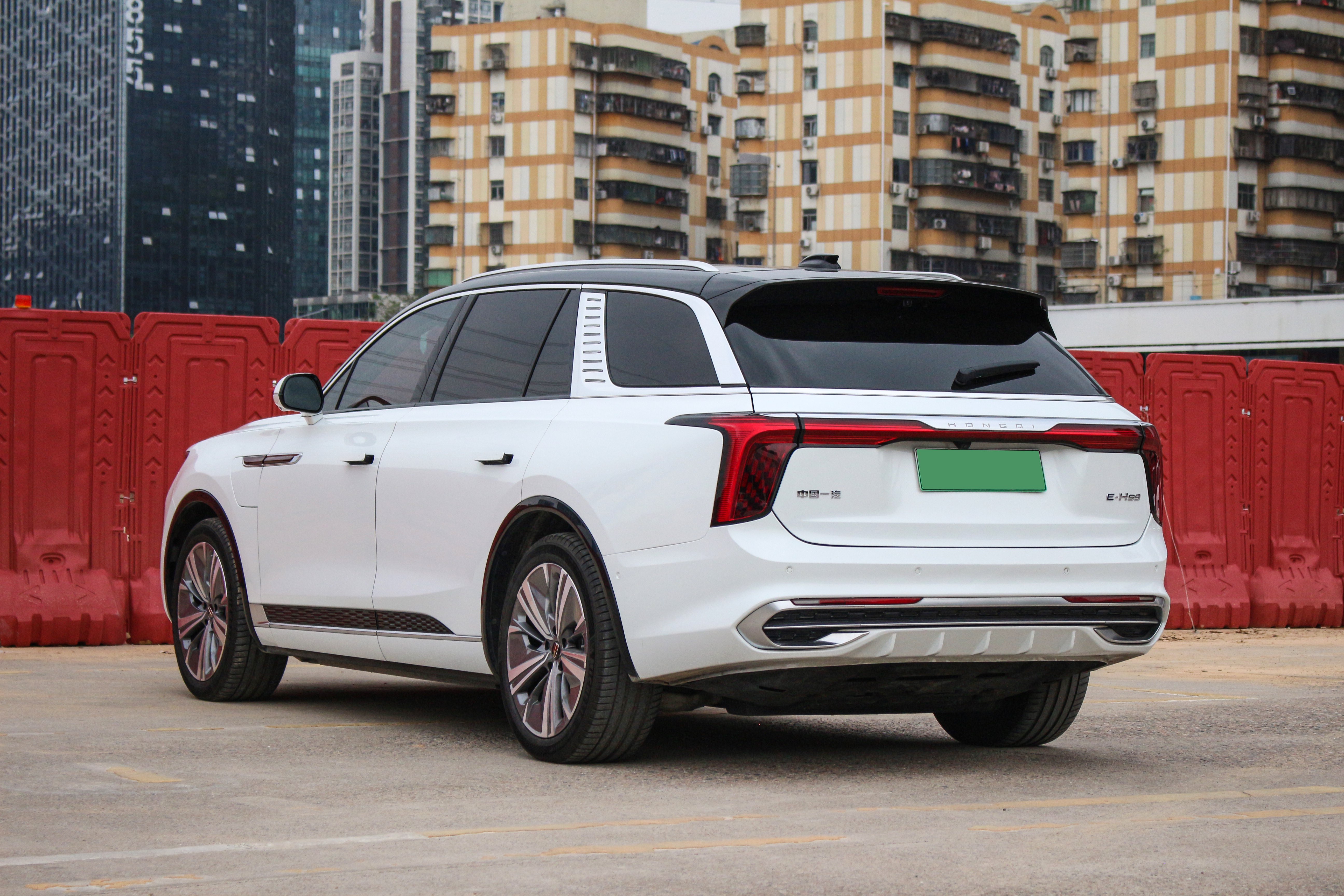 HongQi E-HS9 2023 car image #18