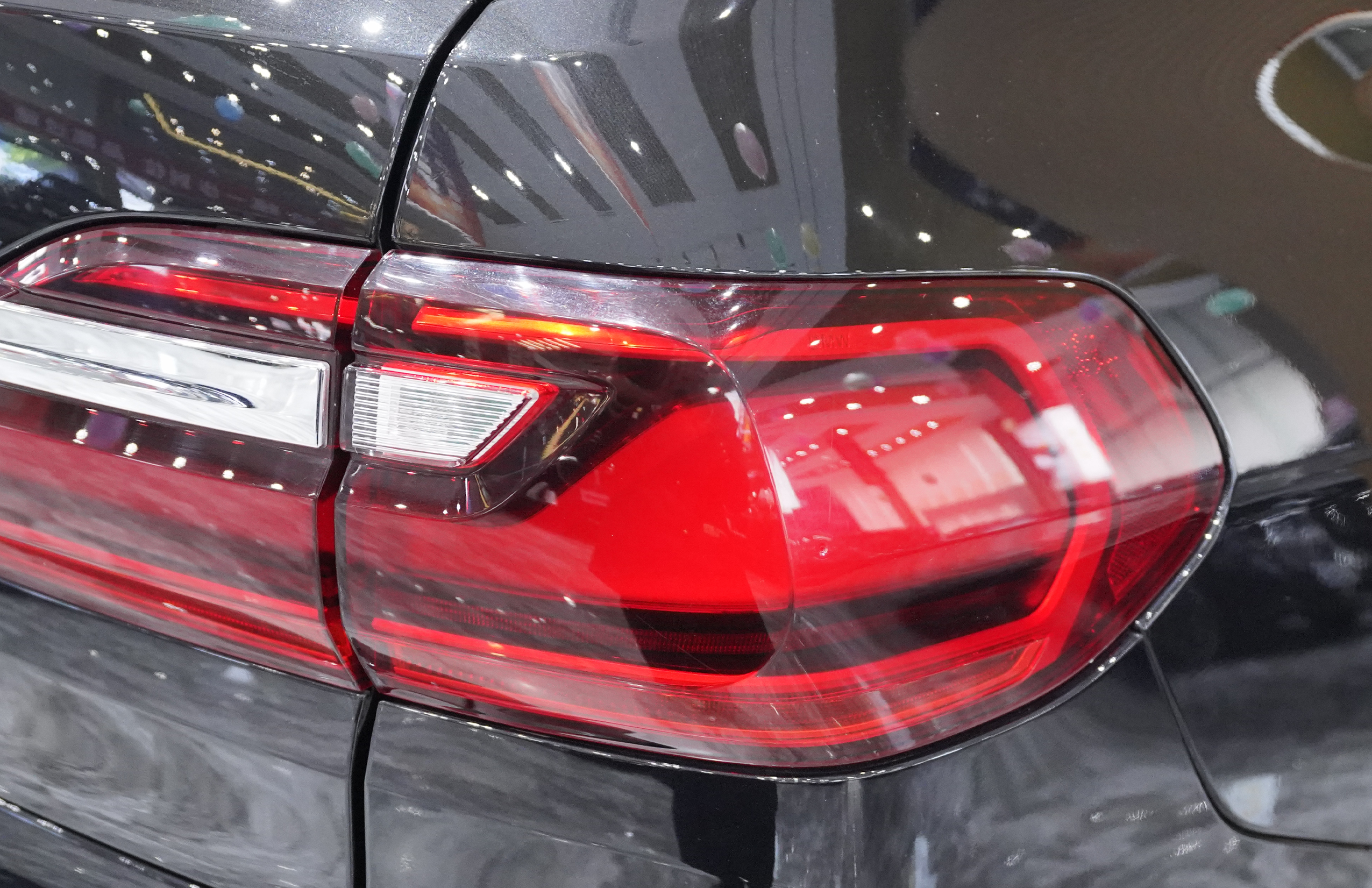 BMW X7 M60i 2022 car image #18